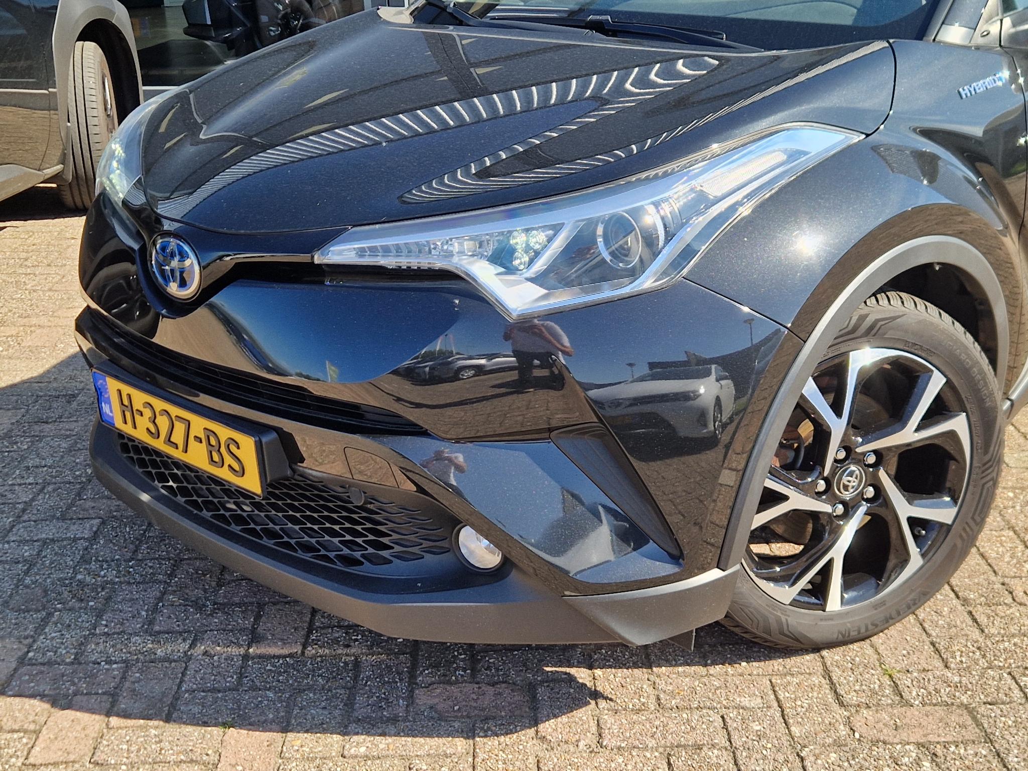 Foto van Toyota Toyota C-hr