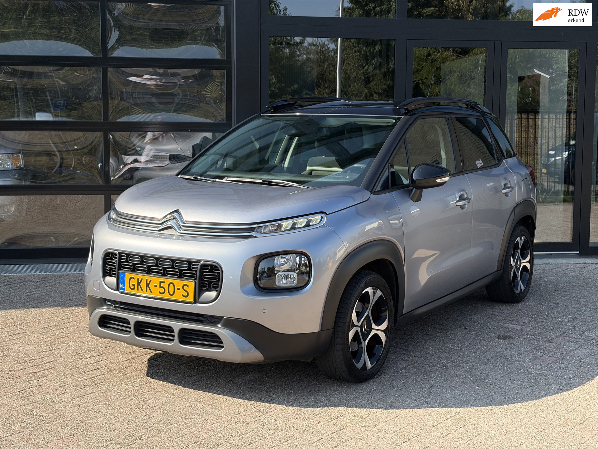 Citroen C3 Aircross 1.2 PureTech Shine | Navi | Camera | PDC Cruis 2021 - voorkant