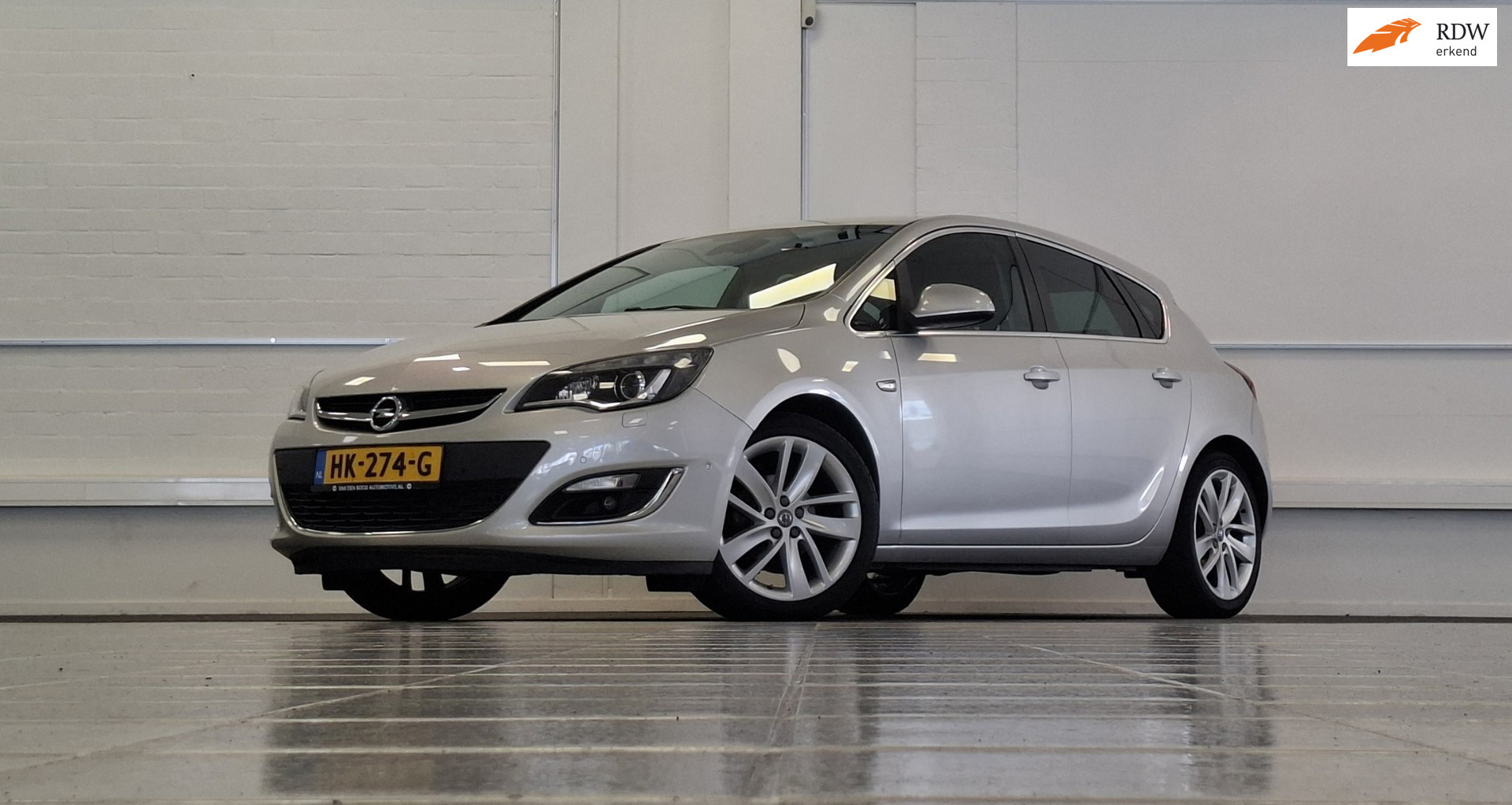 Opel Astra 1.4 Turbo Sport + 100% Dealeronderhouden Leer Camera Mooi! 2015 - voorkant