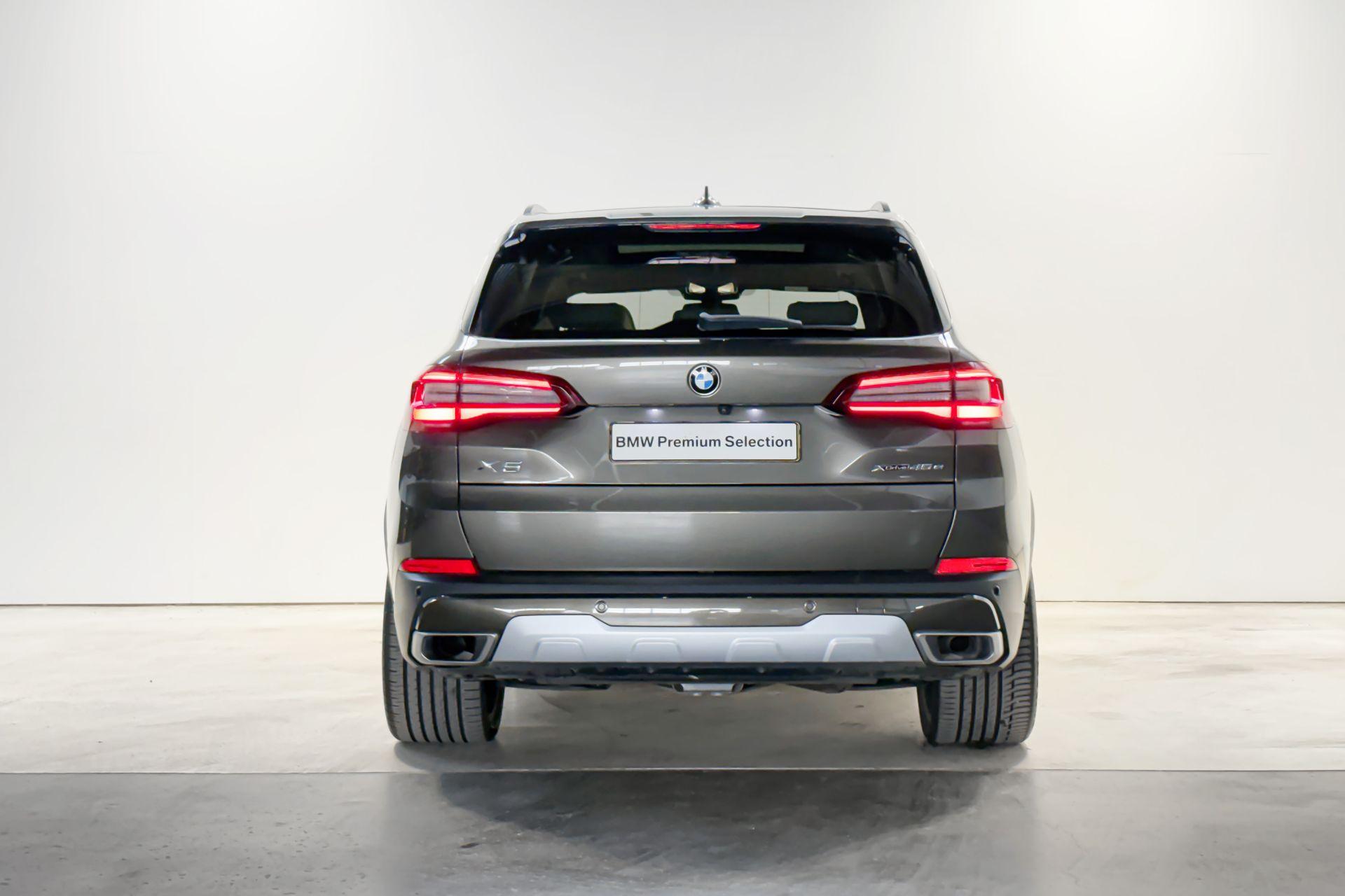 Foto van BMW X5 Xdrive45e