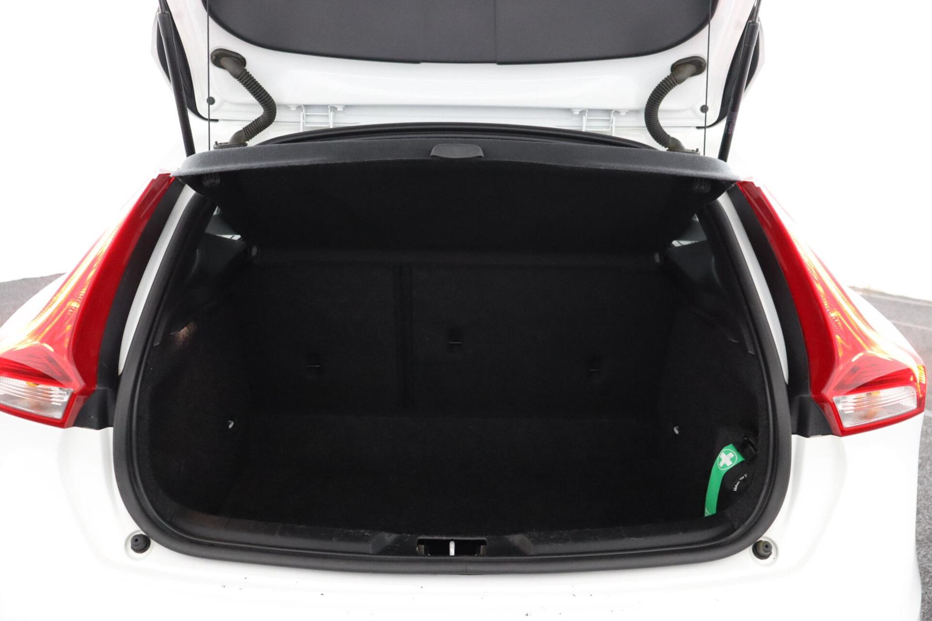 Foto van Volvo V40 Cross Country