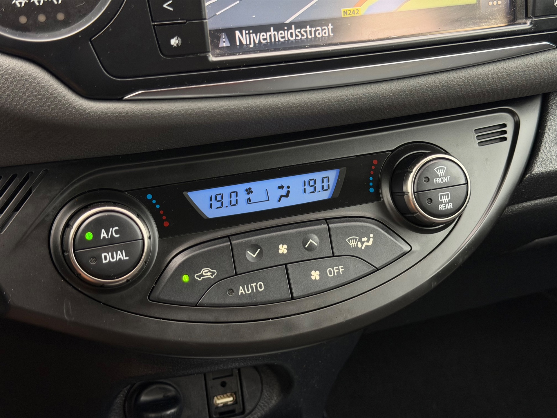 Foto van Toyota Toyota Yaris Hybrid