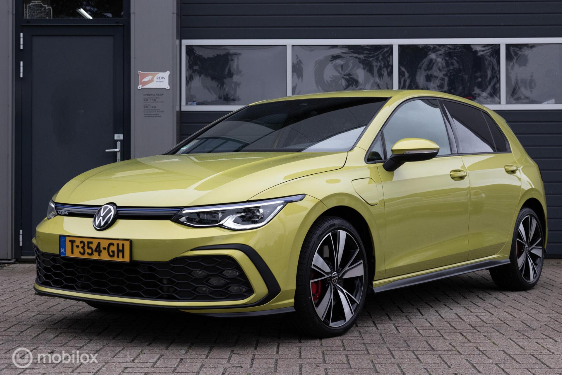 Volkswagen Golf GTE 1.4 eHybrid GTE IQ LICHT VIRTUAL COCKPIT 2021 - voorkant