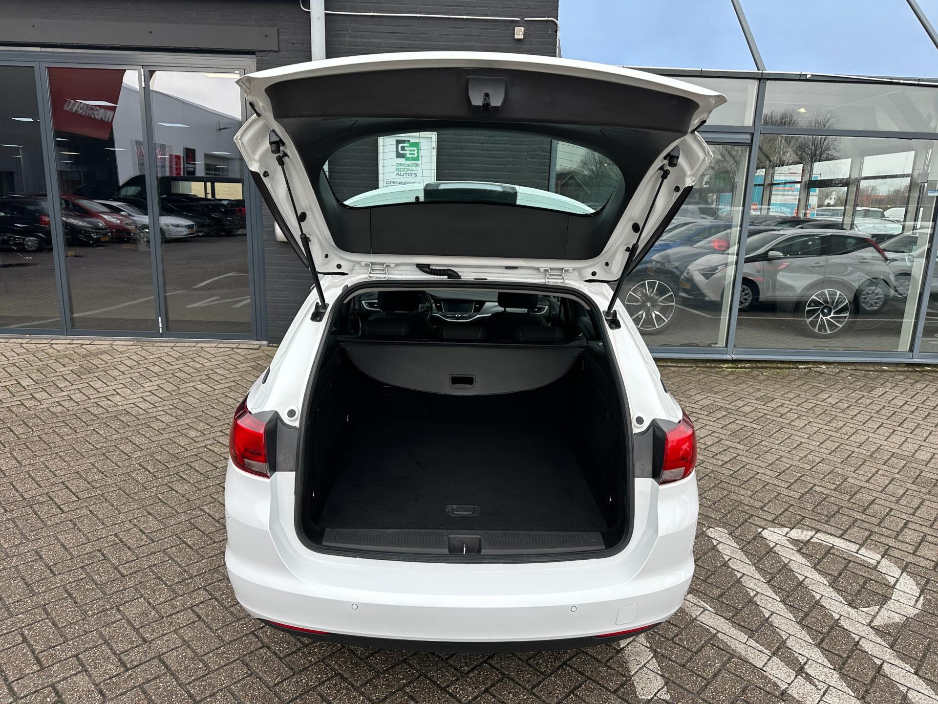Foto van Opel Astra Sports Tourer