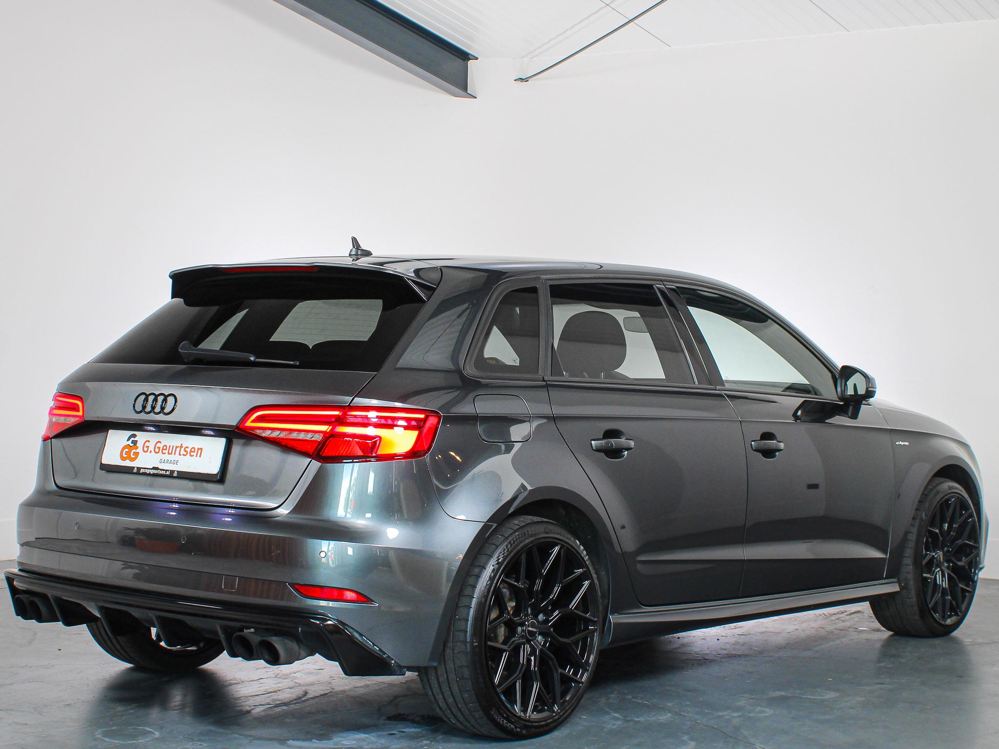 Foto van Audi A3 Sportback E-tron