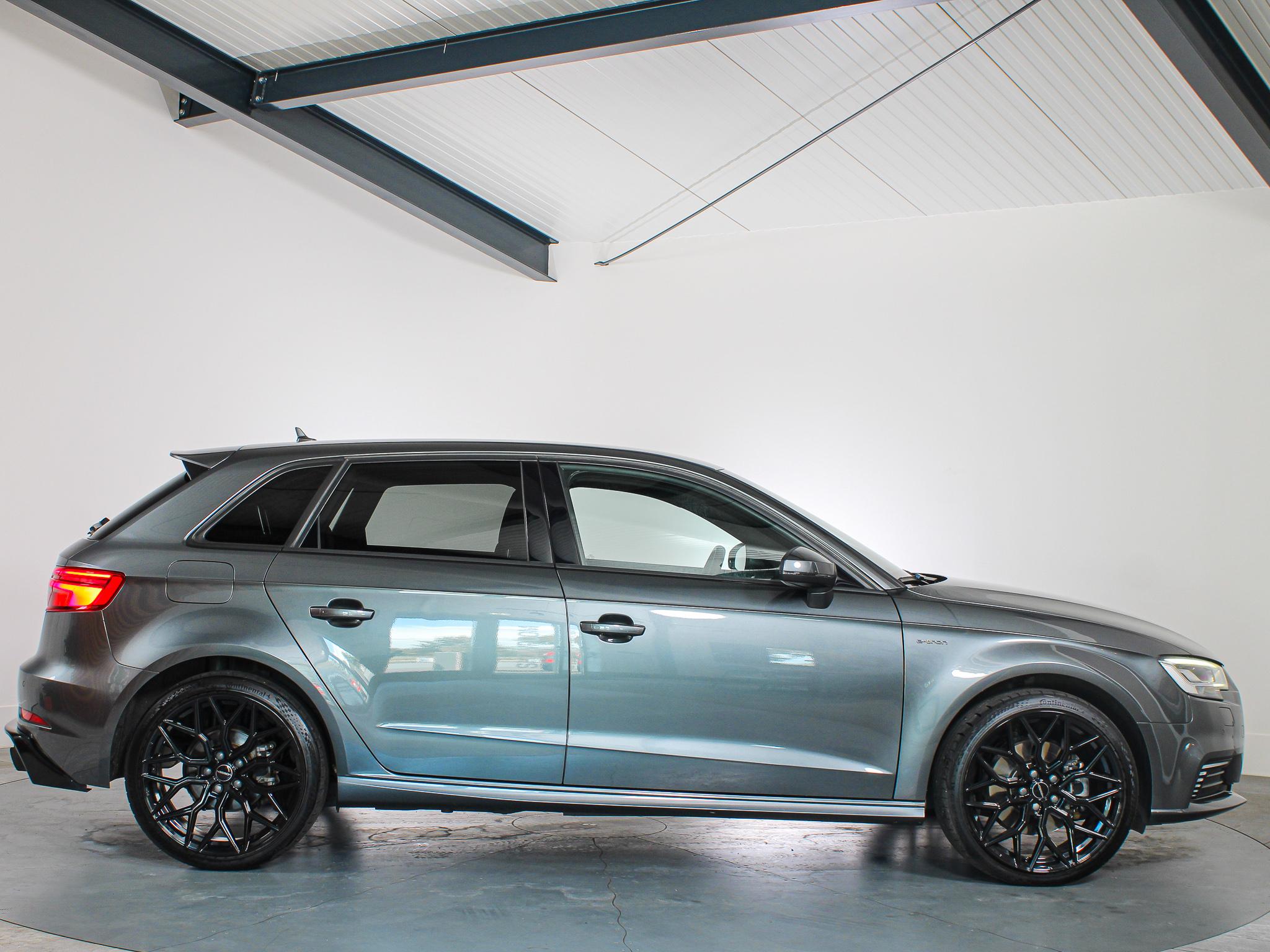 Foto van Audi A3 Sportback E-tron
