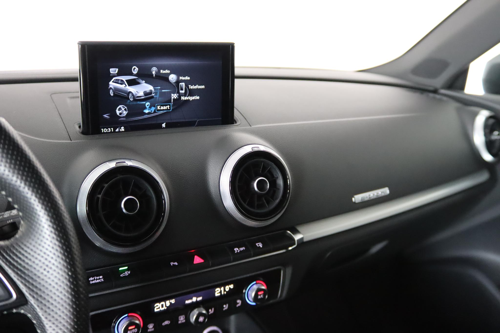 Foto van Audi A3 Sportback E-tron
