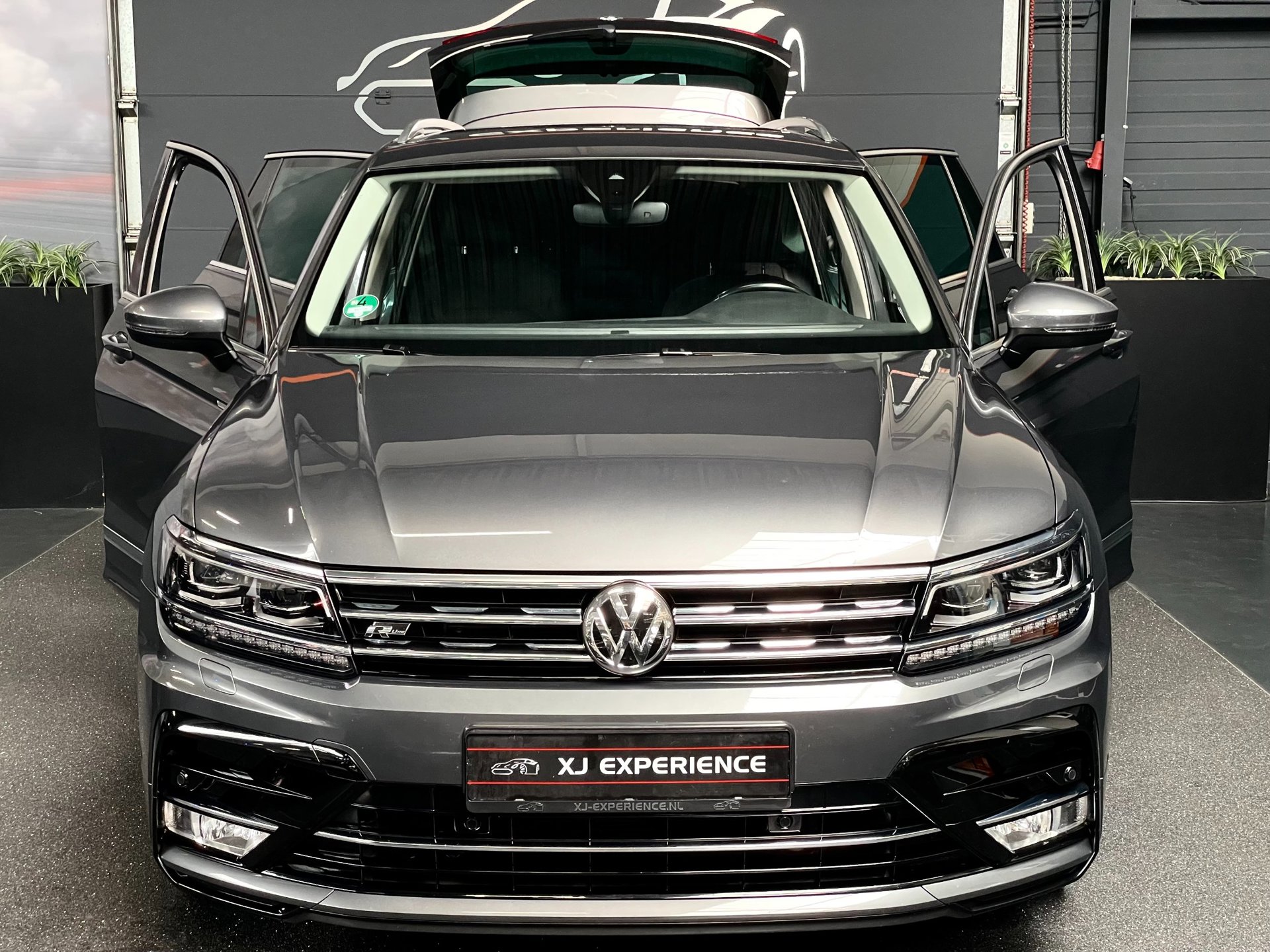 Volkswagen Tiguan 2.0 TSI 4Motion Highline l Automaat l Virtual l Xenon l 2016 - voorkant