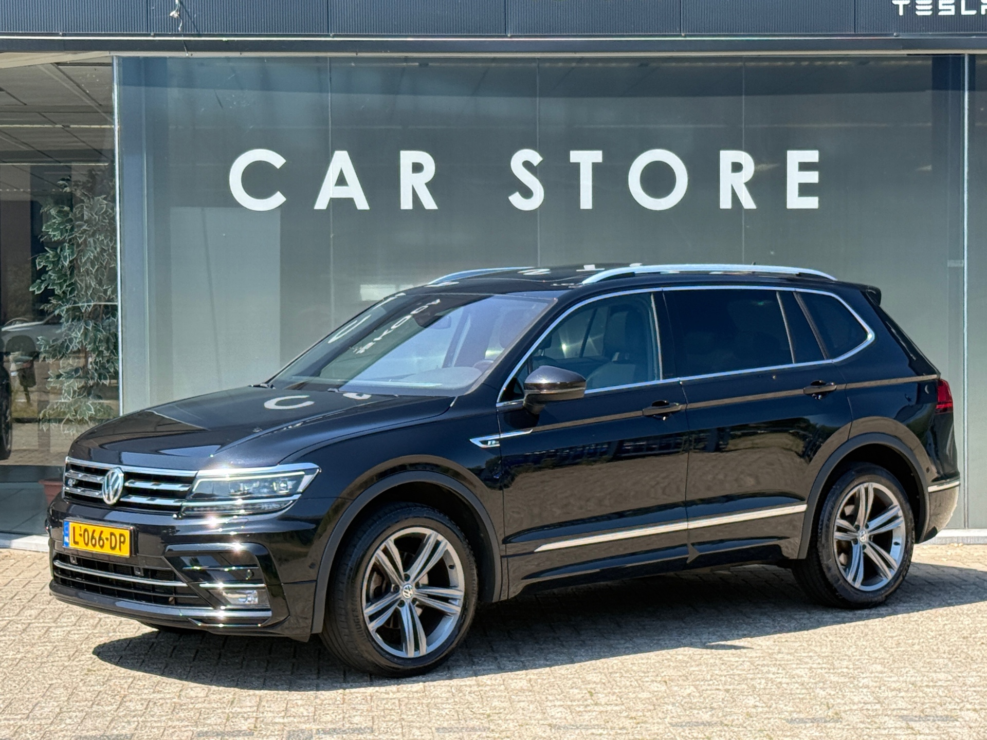 Volkswagen Tiguan 1.5 TSI Highline R-Line 7pers Pano|Leder|Stuurver|Dealer onderhouden 2021 - voorkant
