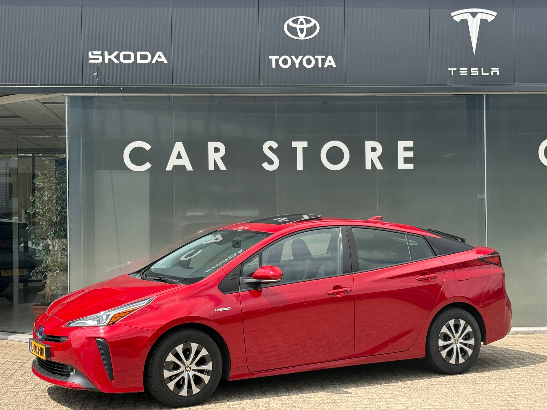 Toyota Toyota Prius 1.8 Executive Pano|Leder|JBL|HuD|Dealer Onderhouden 2021 - voorkant