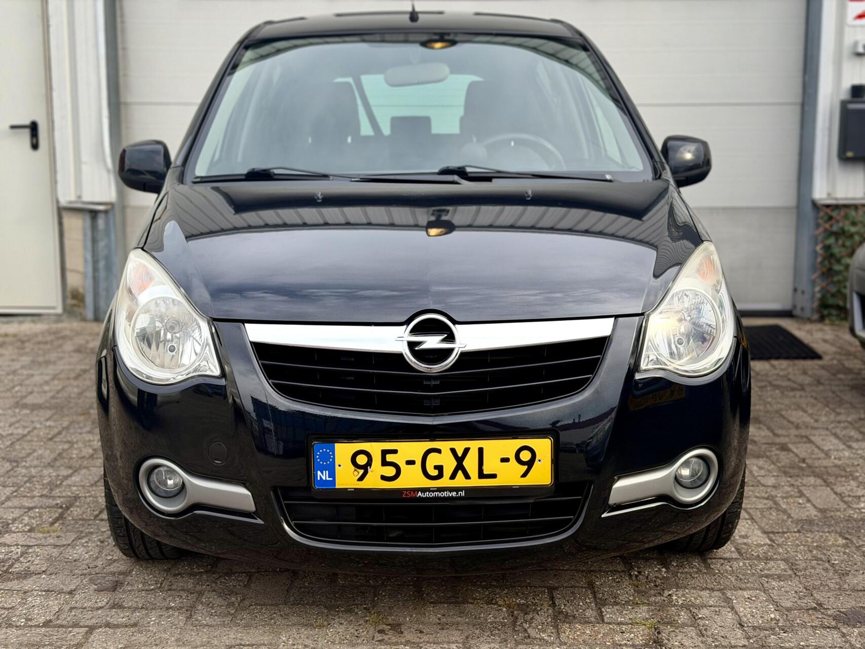 Foto van Opel Agila