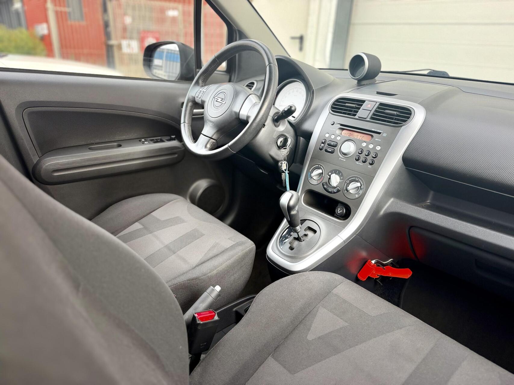 Foto van Opel Agila