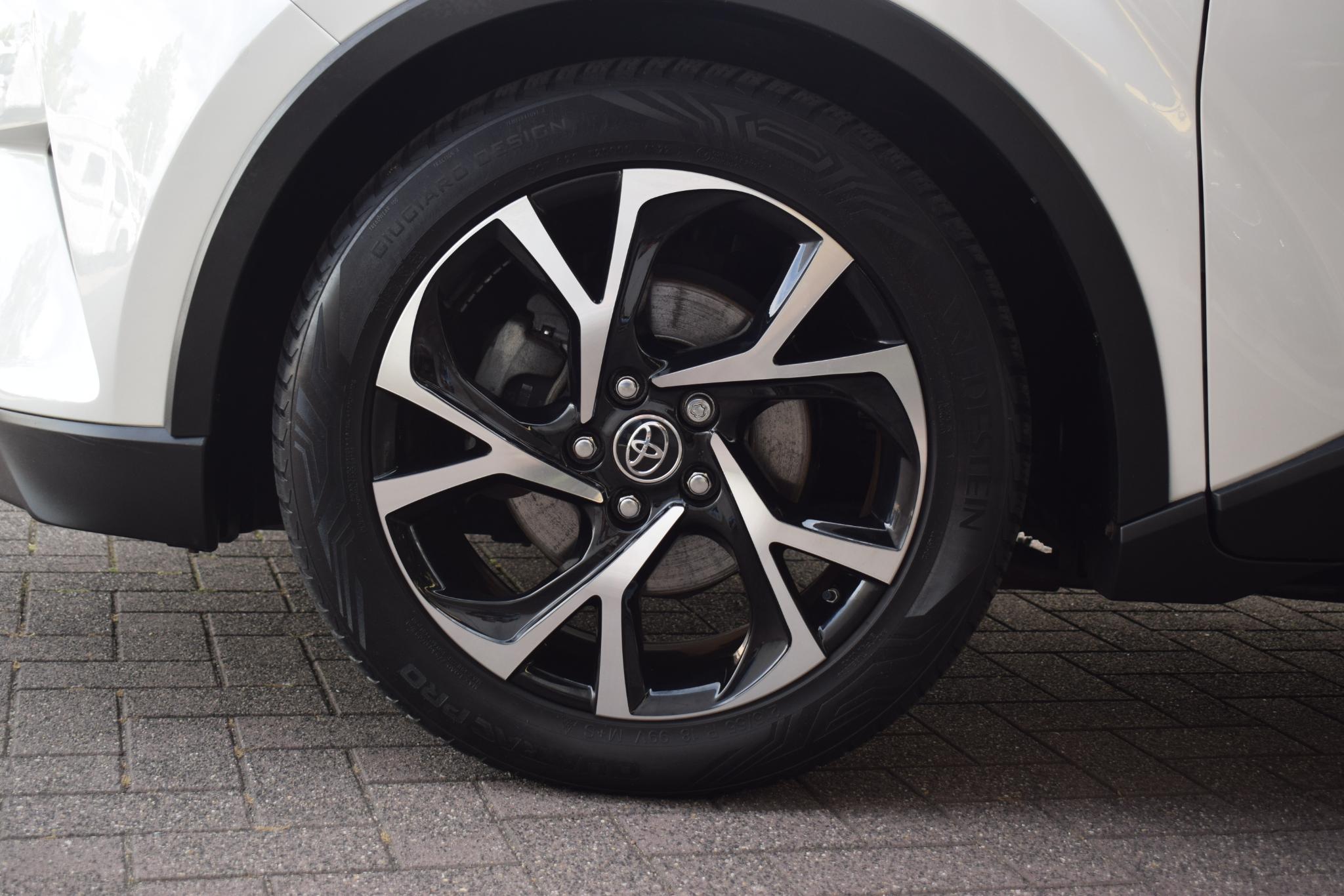 Foto van Toyota Toyota C-hr