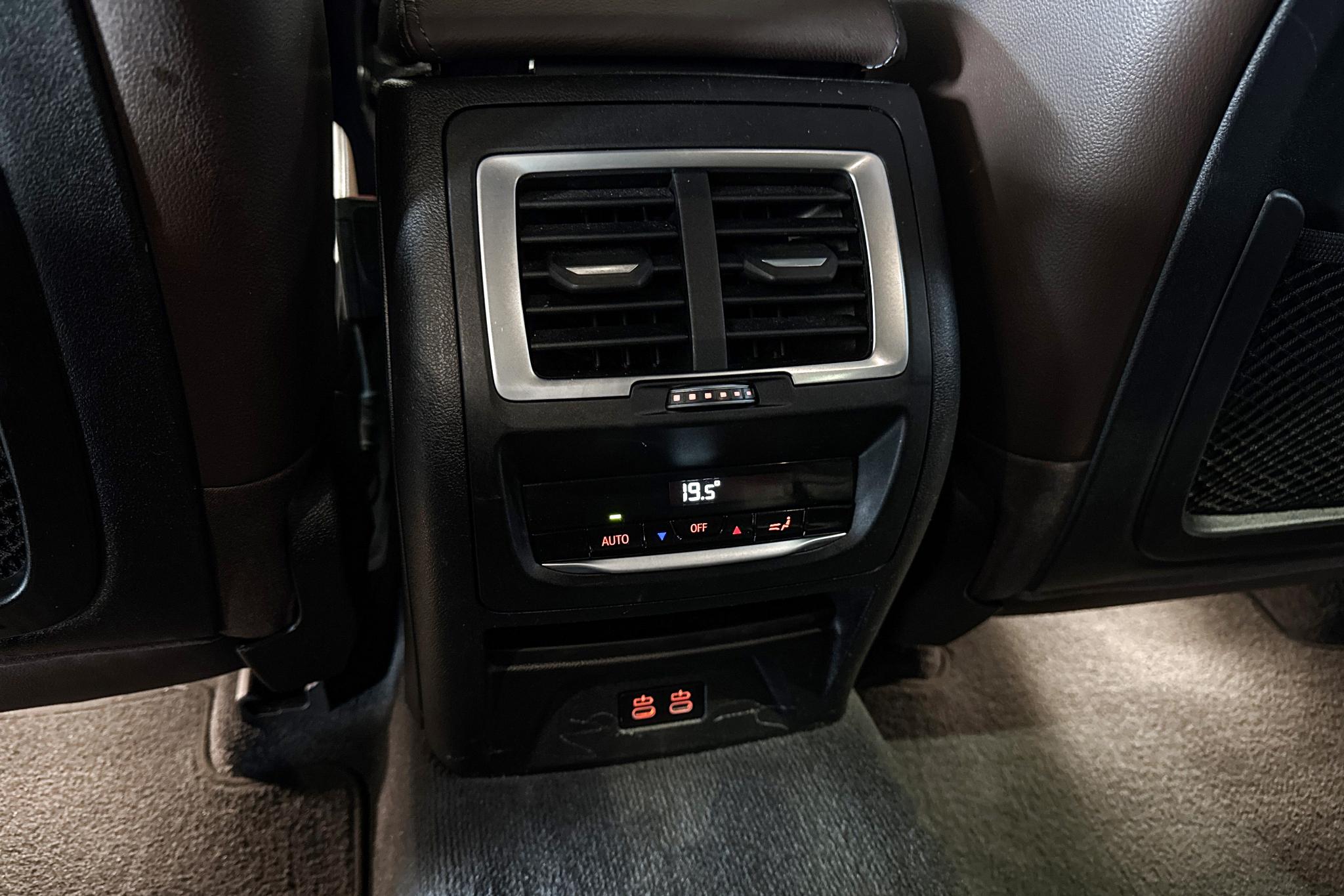 Foto van BMW Ix3