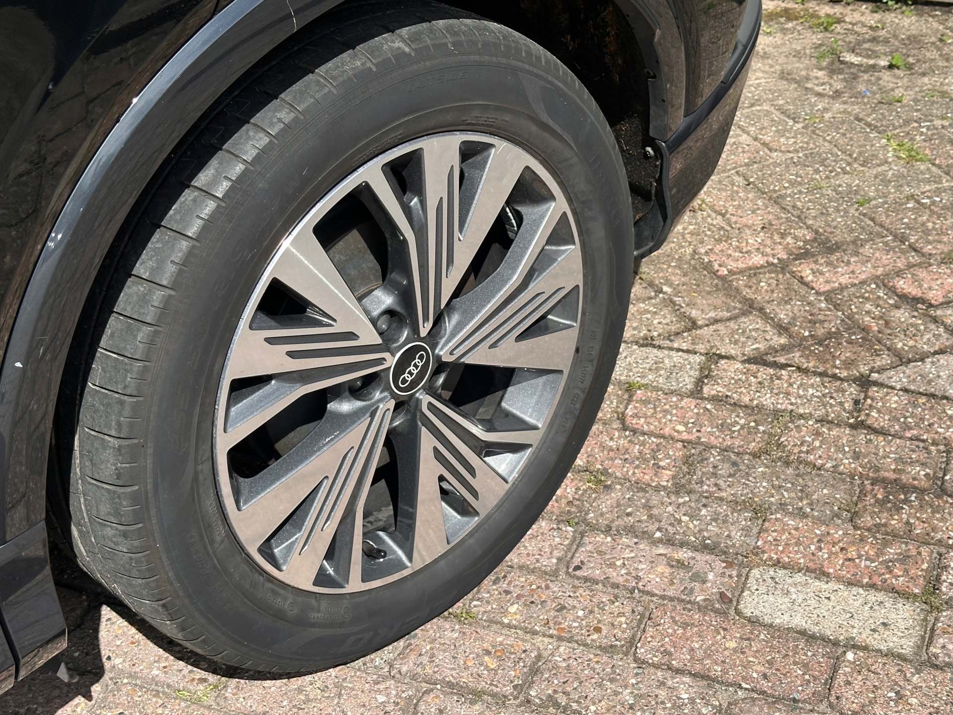 Foto van Audi Q4 40 E-tron