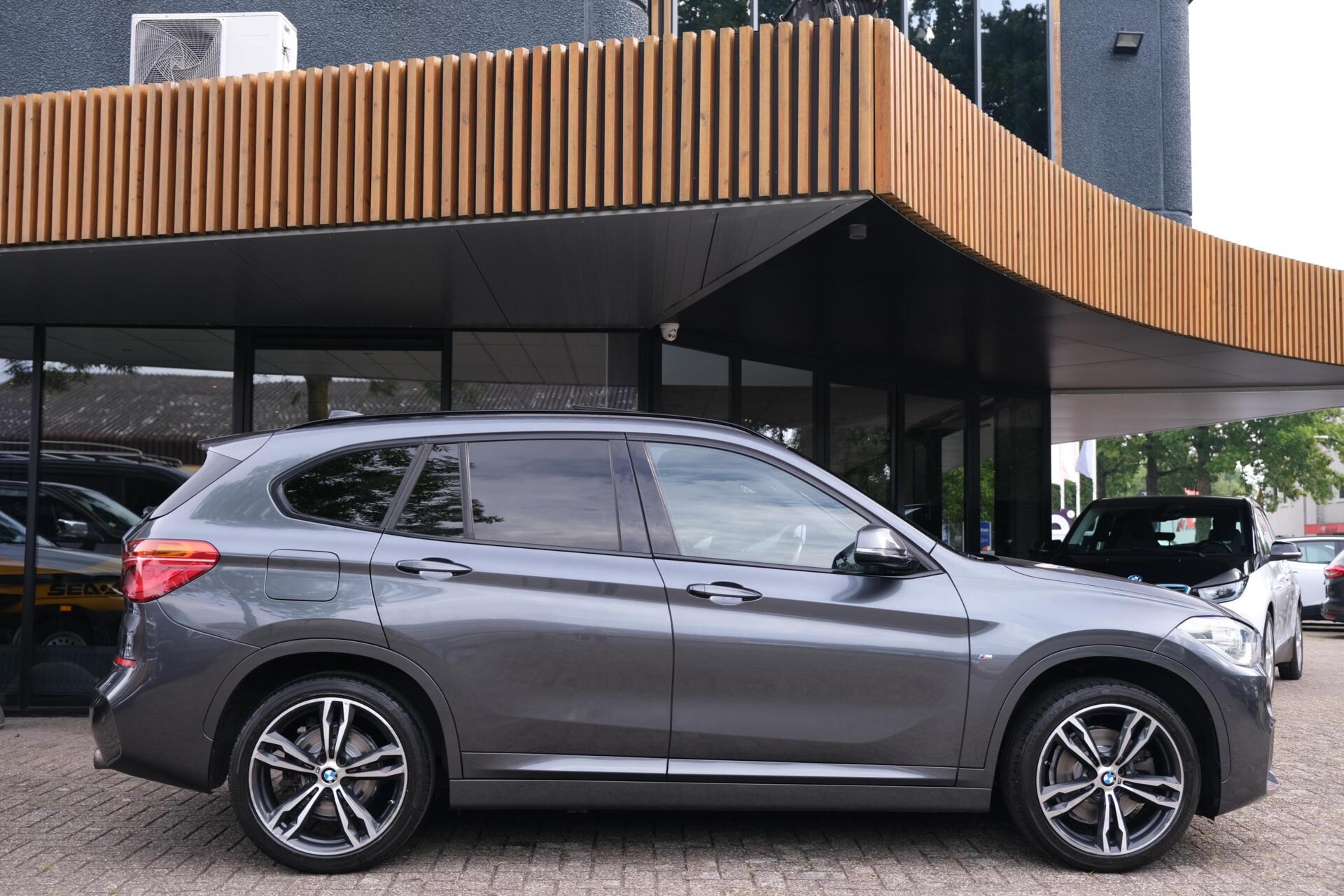 Foto van BMW X1 Sdrive20i