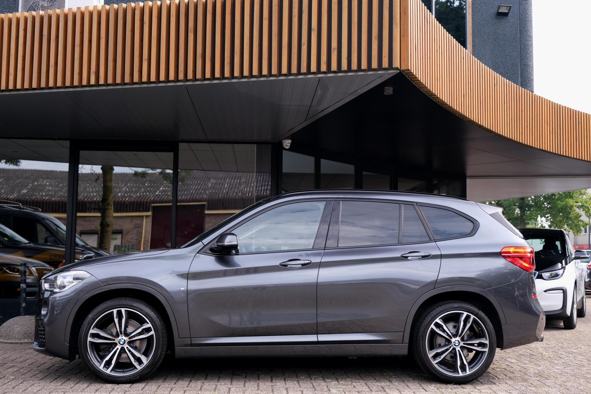 Foto van BMW X1 Sdrive20i