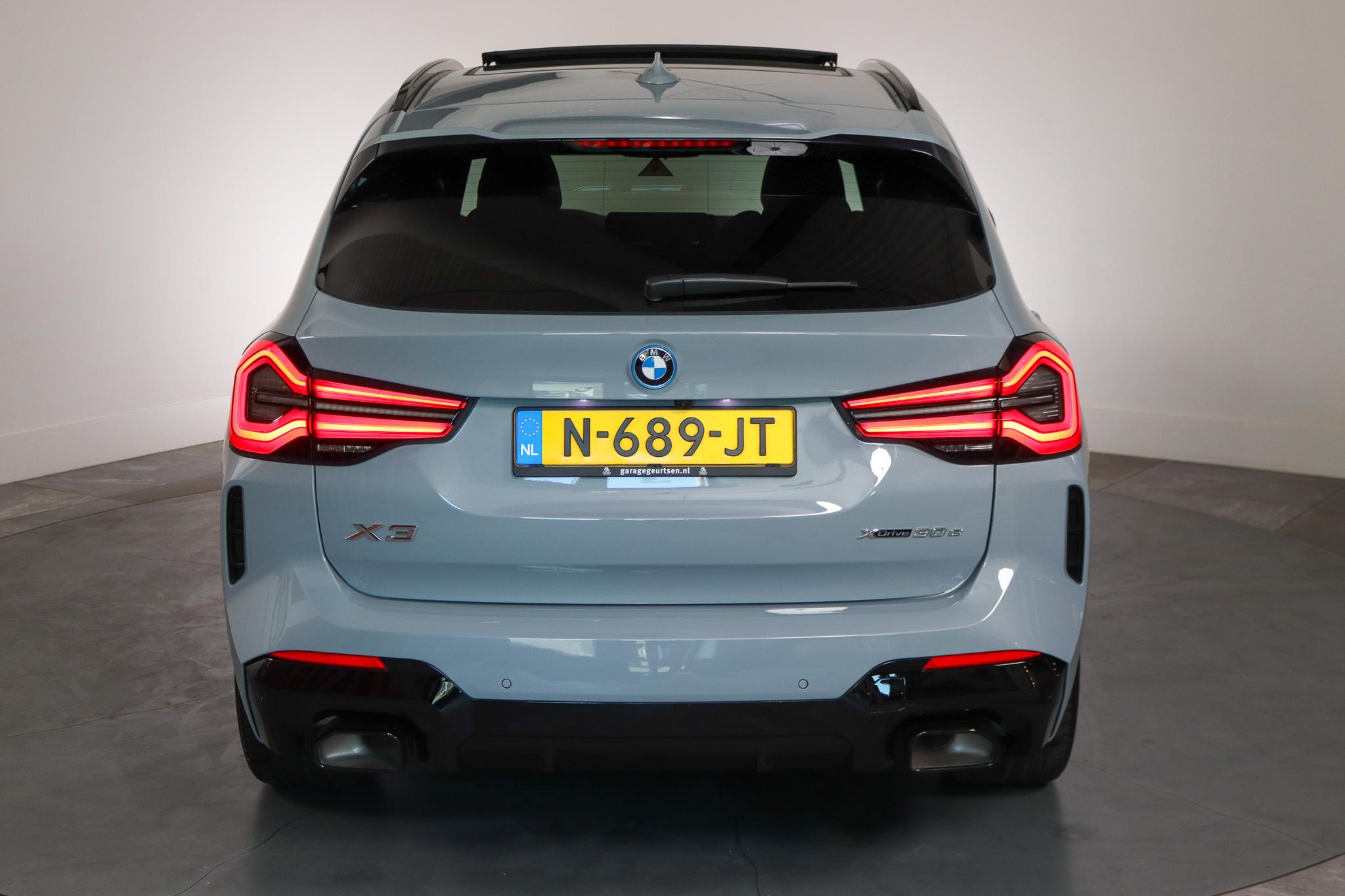 Foto van BMW X3 Xdrive30e