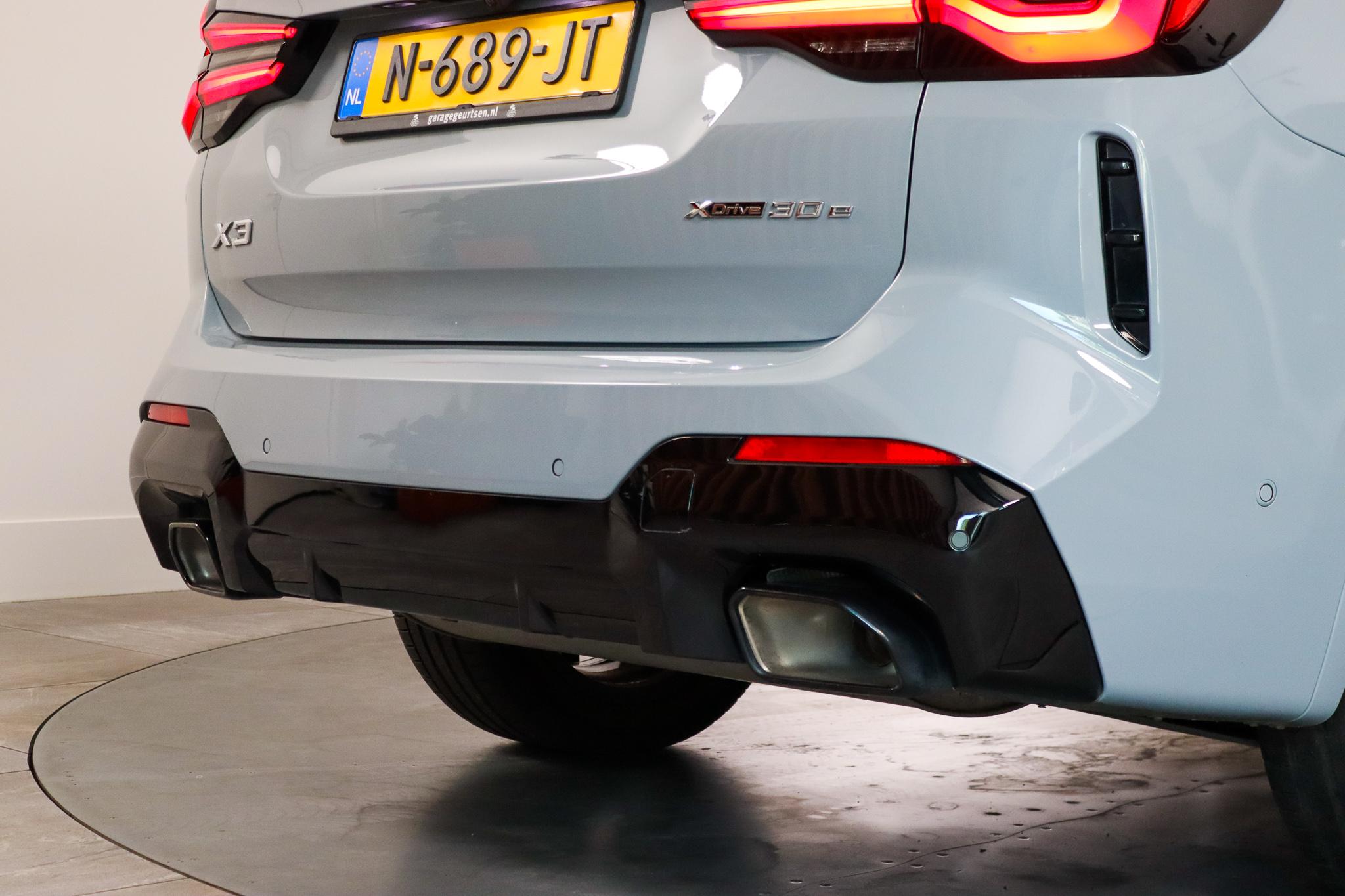 Foto van BMW X3 Xdrive30e