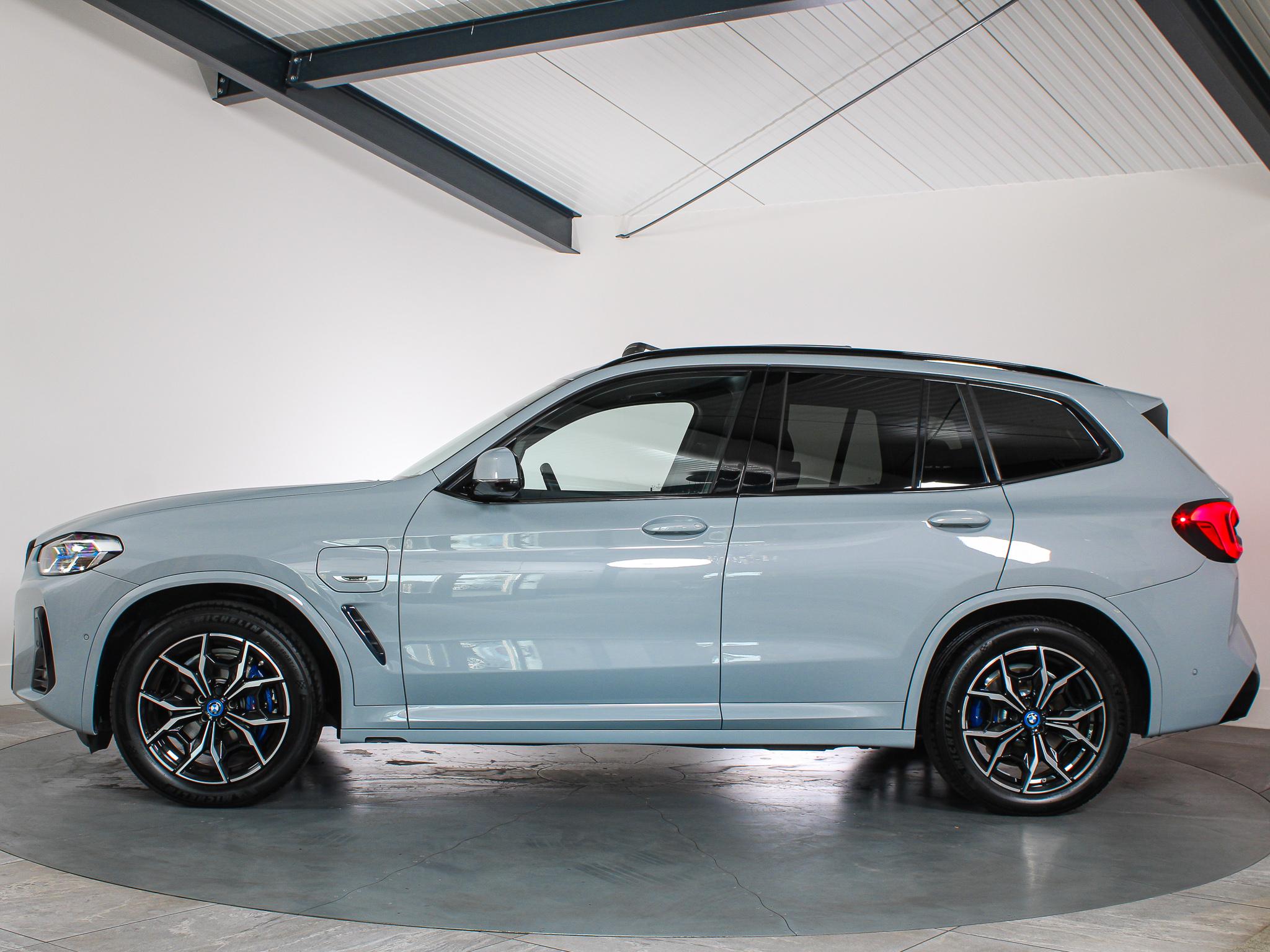 Foto van BMW X3 Xdrive30e