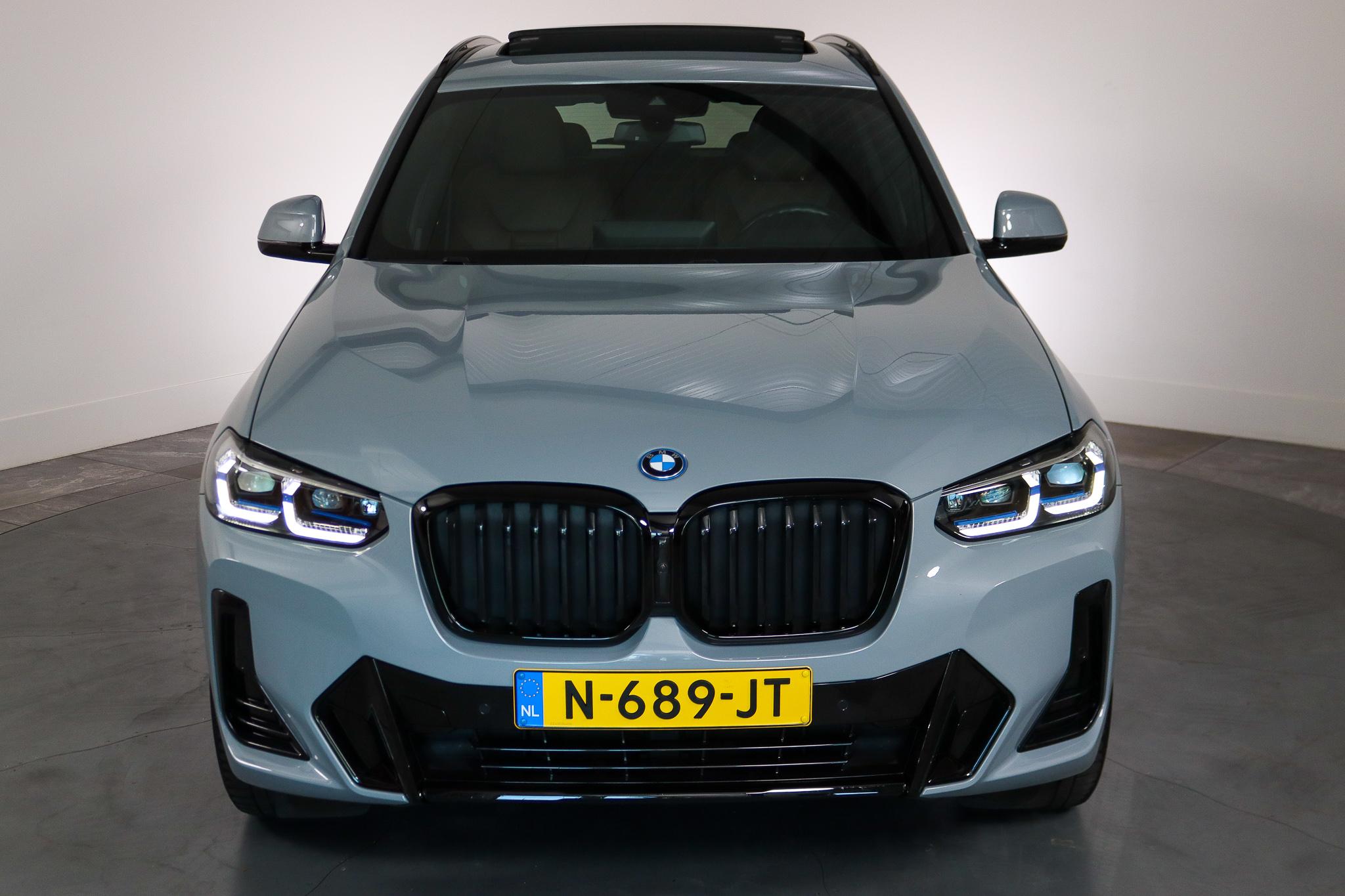 Foto van BMW X3 Xdrive30e