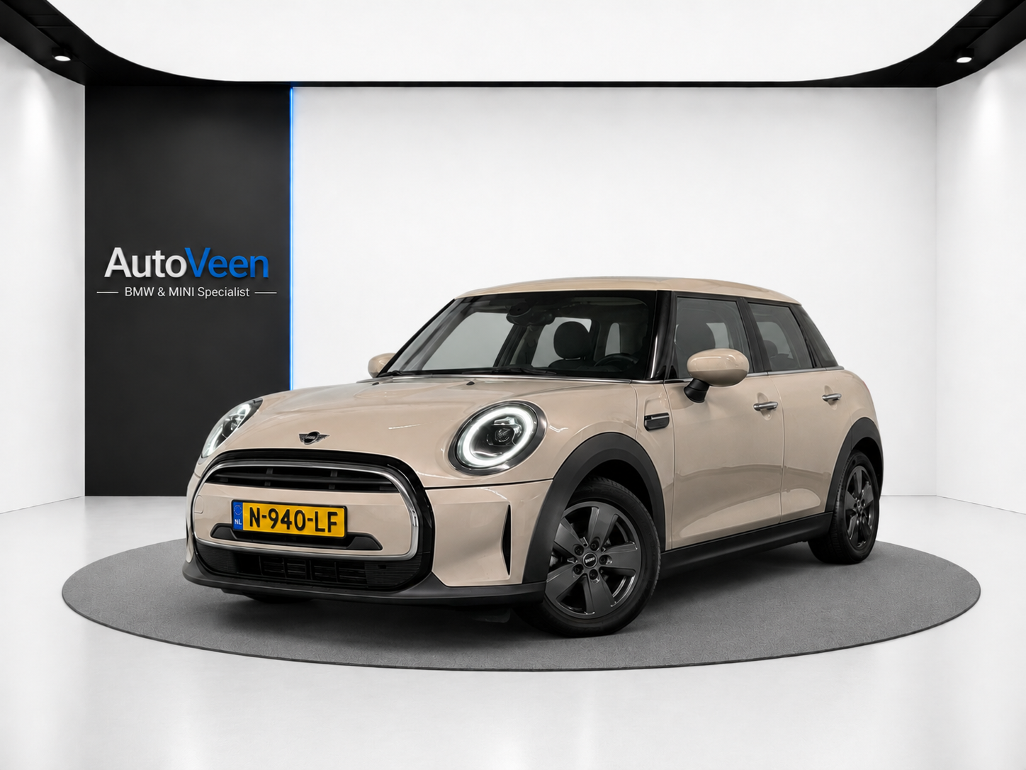 Mini One 1.5 One Business Edition (NAVI, CRUISE, LED, DEALER ONDERHOUDEN) 2021 - voorkant
