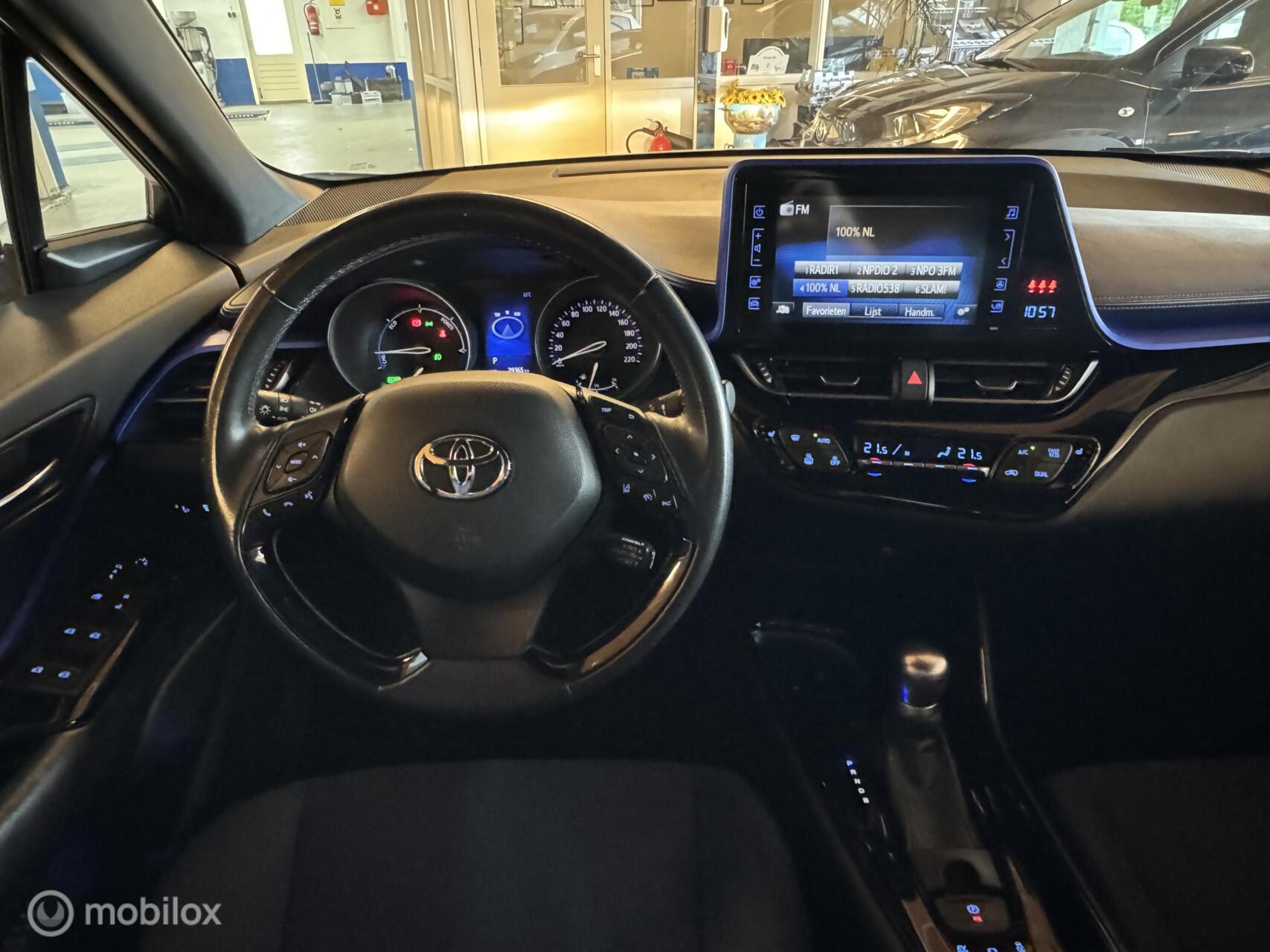 Foto van Toyota Toyota C-hr