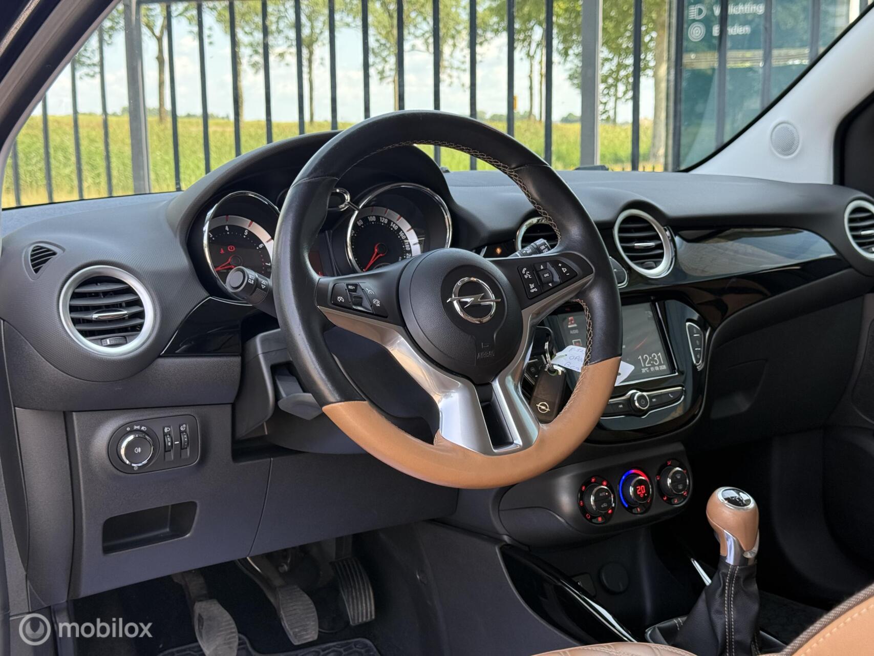 Foto van Opel Adam