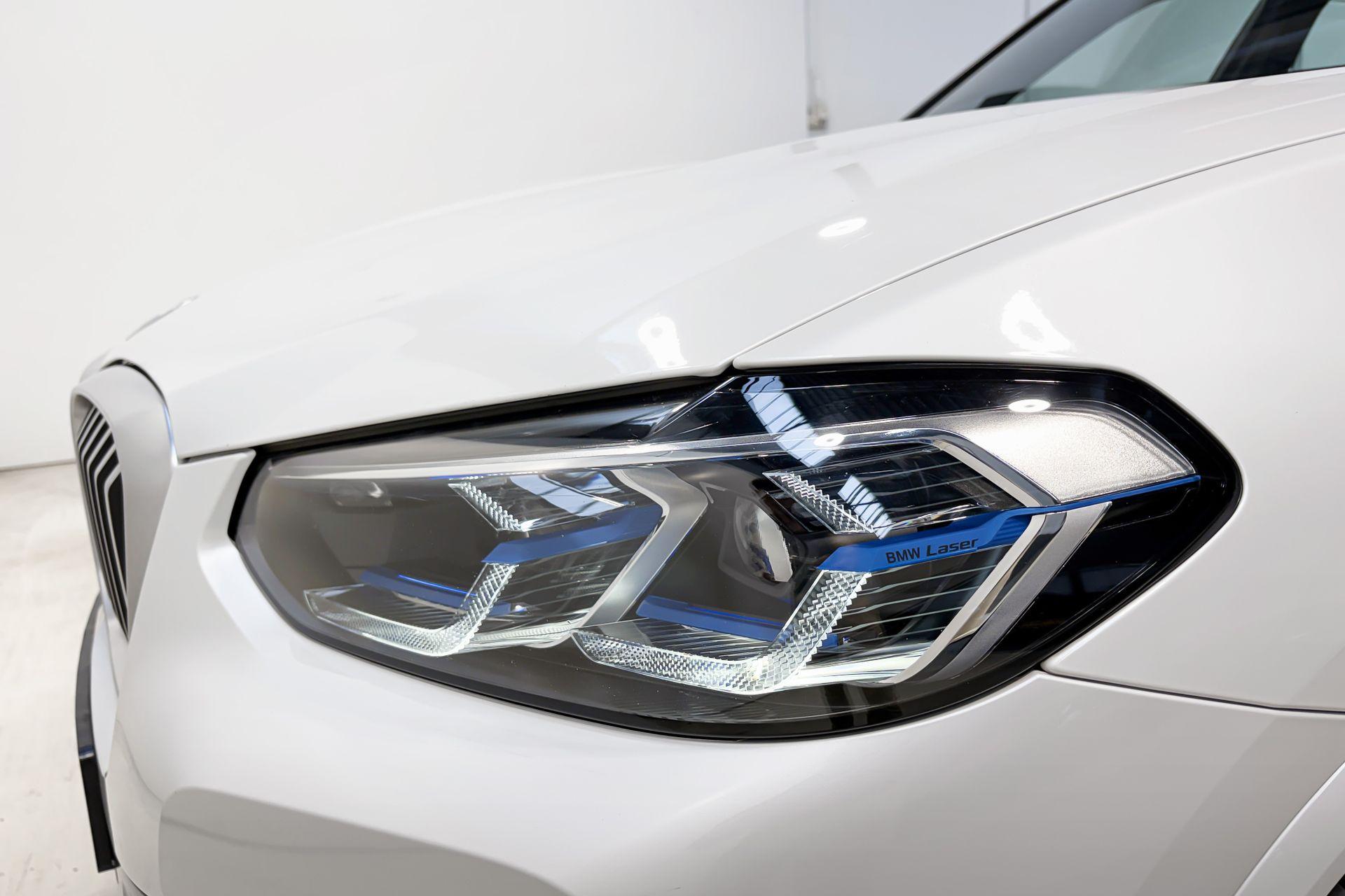 Foto van BMW X3 Xdrive30e