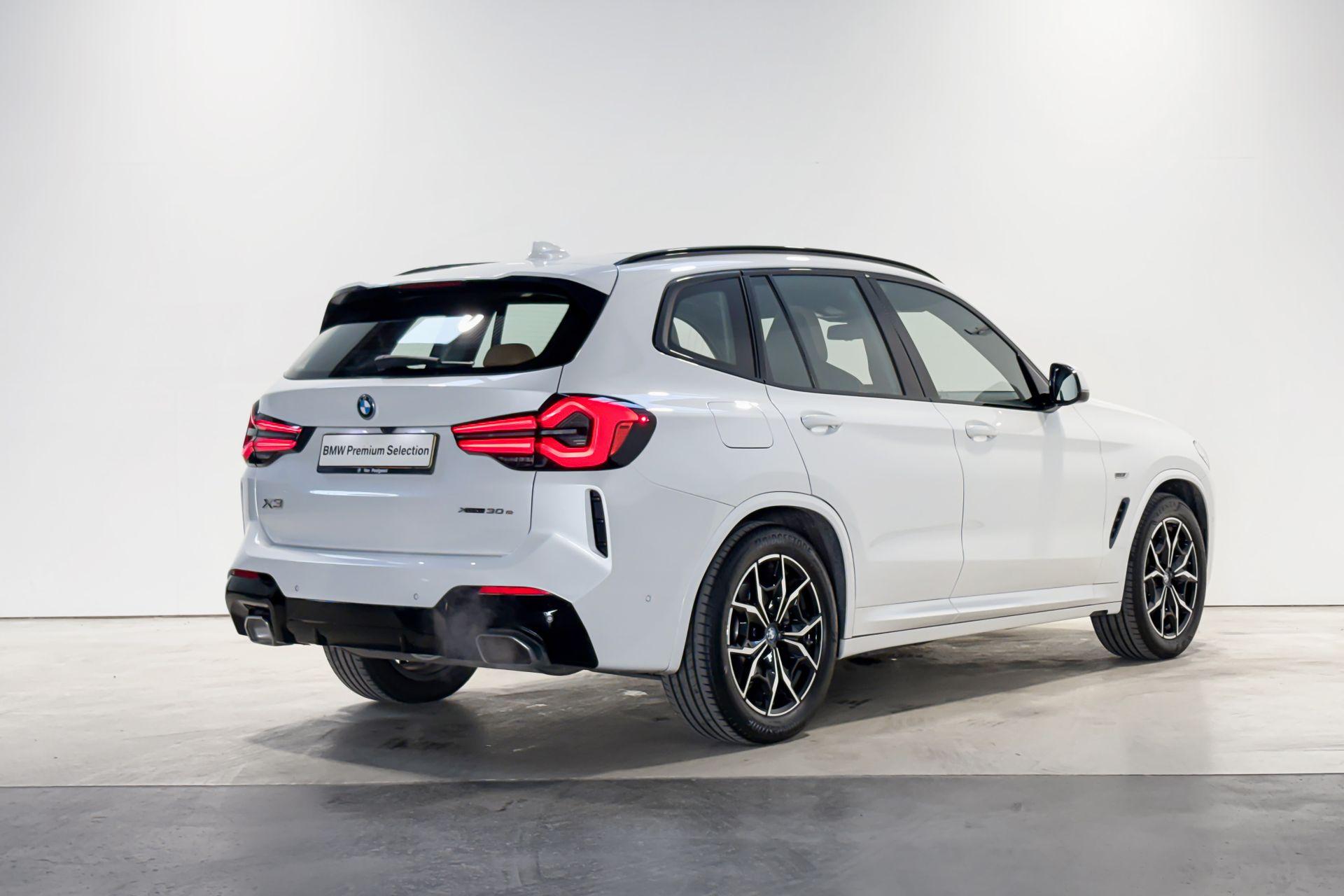 Foto van BMW X3 Xdrive30e