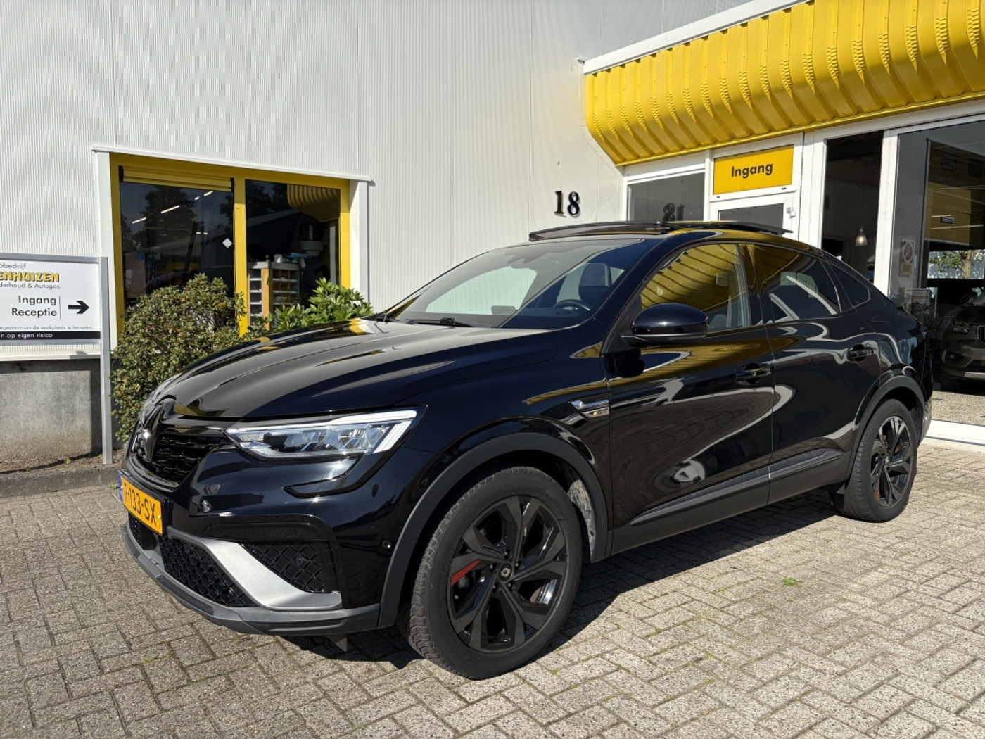 Renault Arkana 1.6 E-Tech Hybrid 145 R.S. Line 2022 - voorkant
