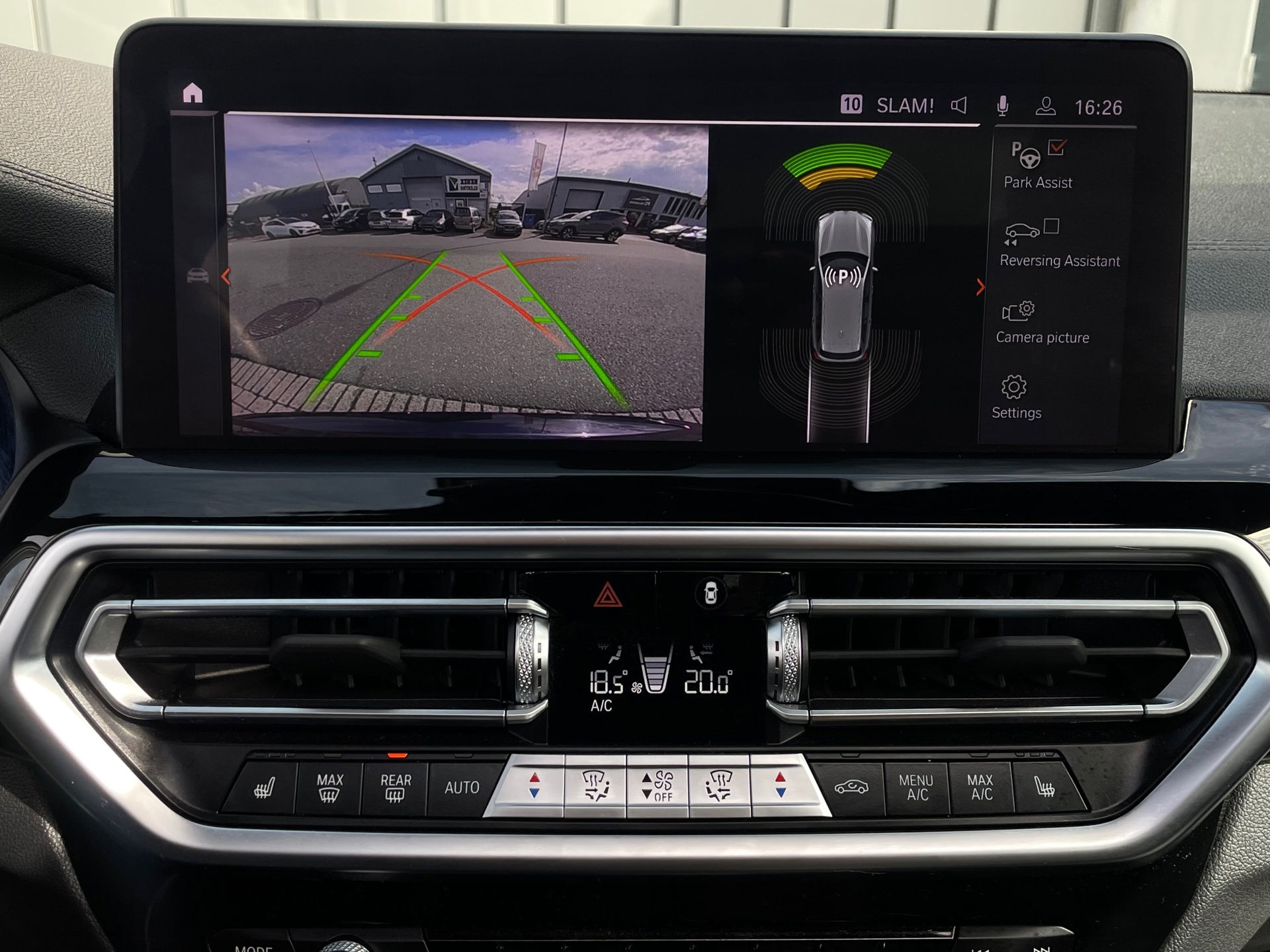 Foto van BMW Ix3