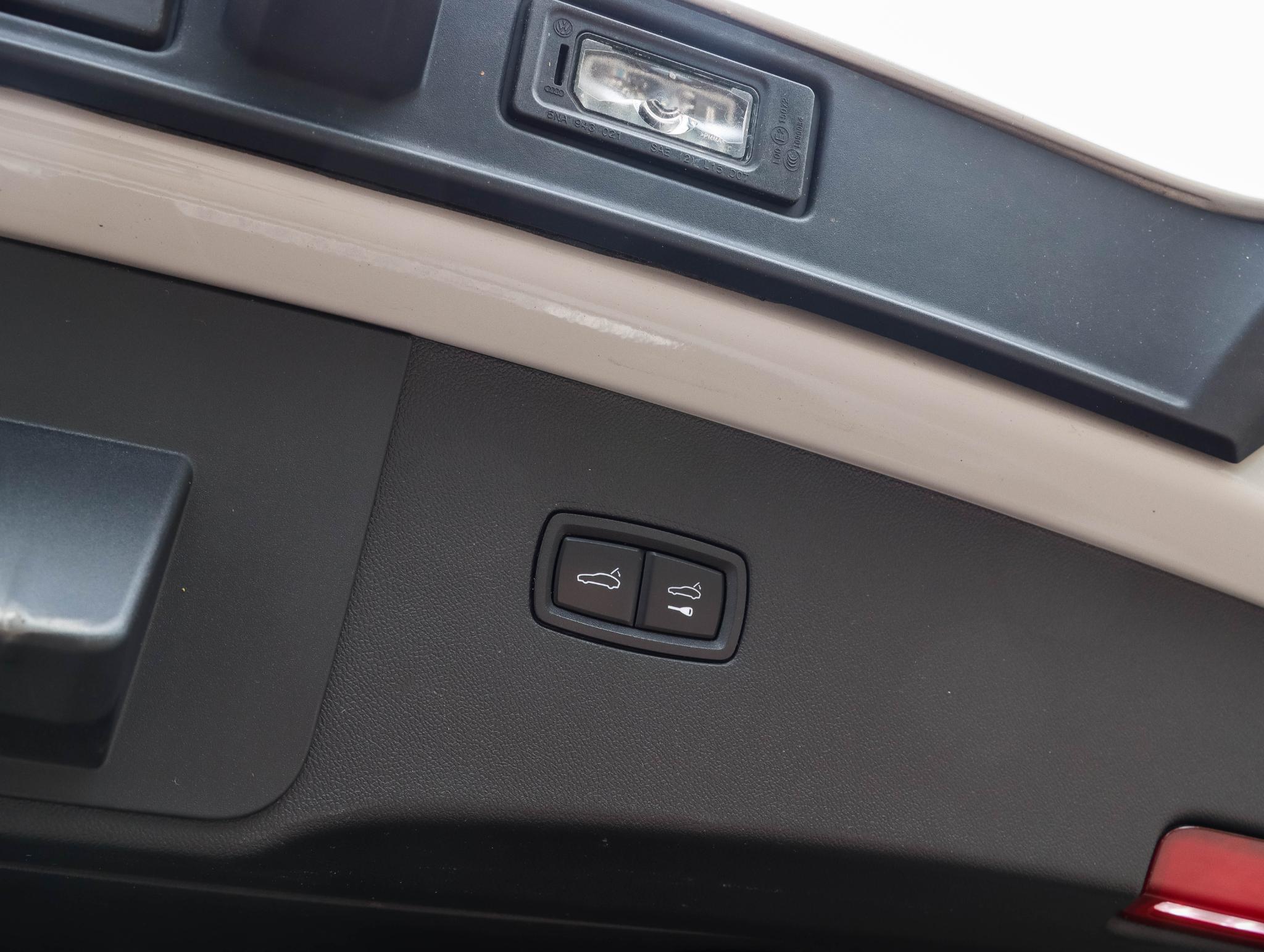 Foto van Porsche Cayenne E-hybrid