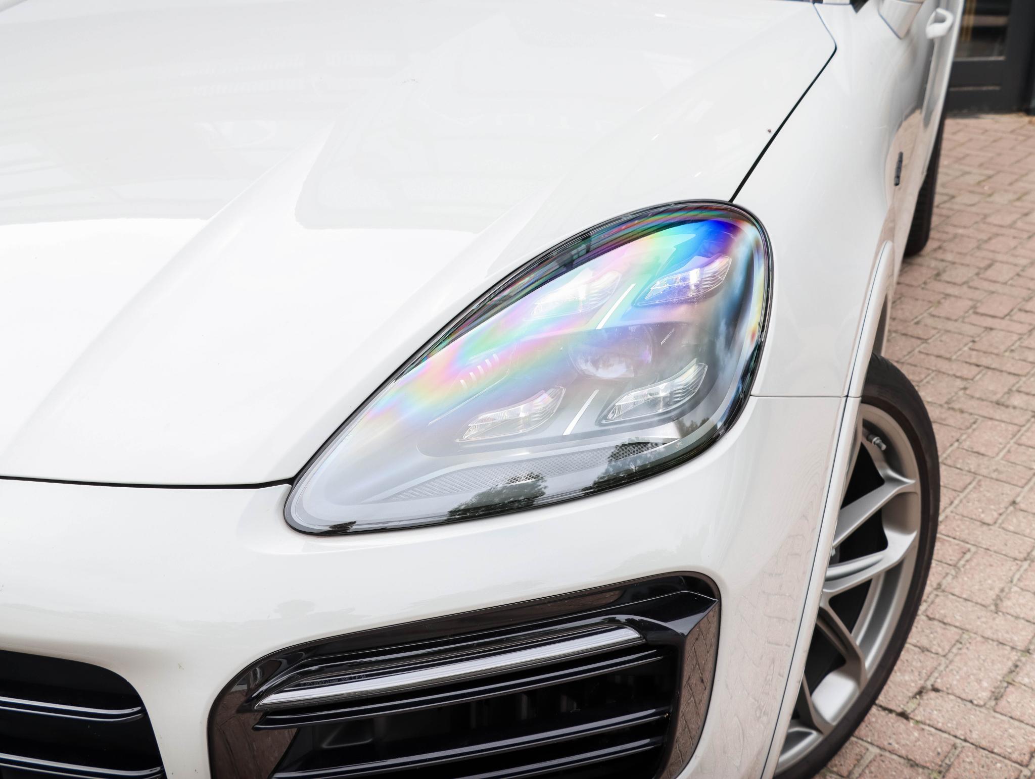 Foto van Porsche Cayenne E-hybrid
