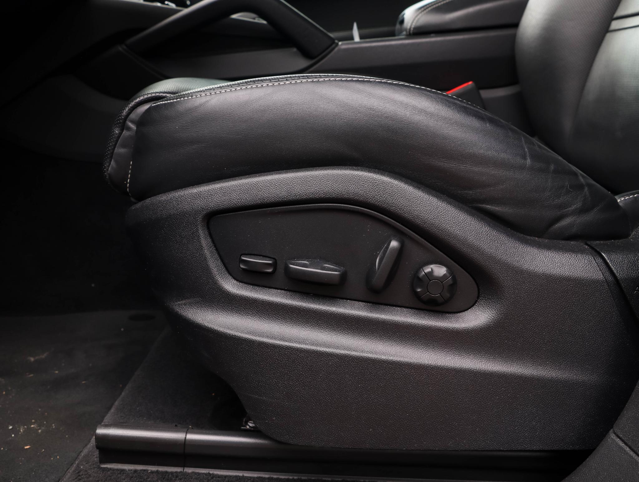 Foto van Porsche Cayenne E-hybrid