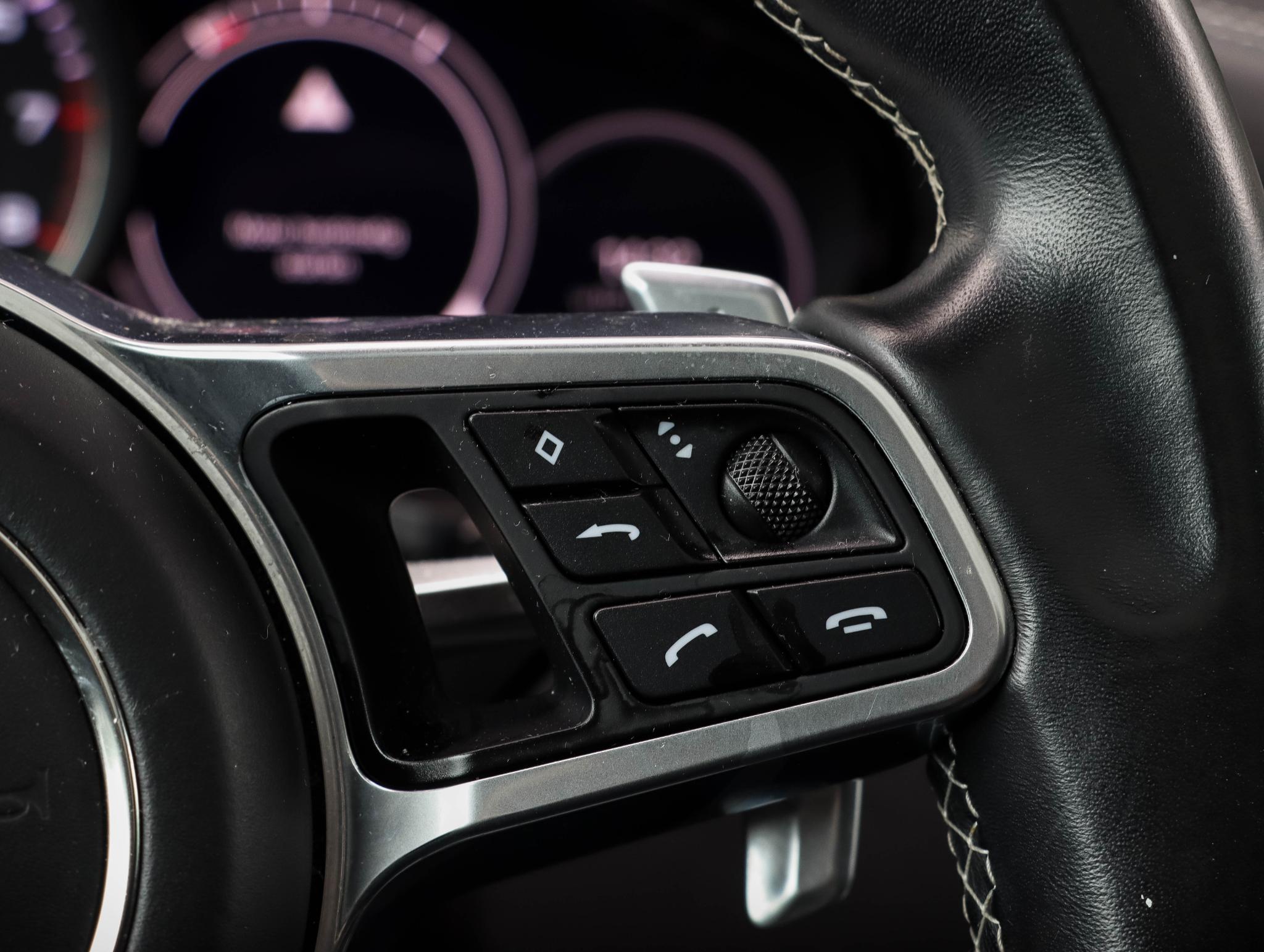 Foto van Porsche Cayenne E-hybrid