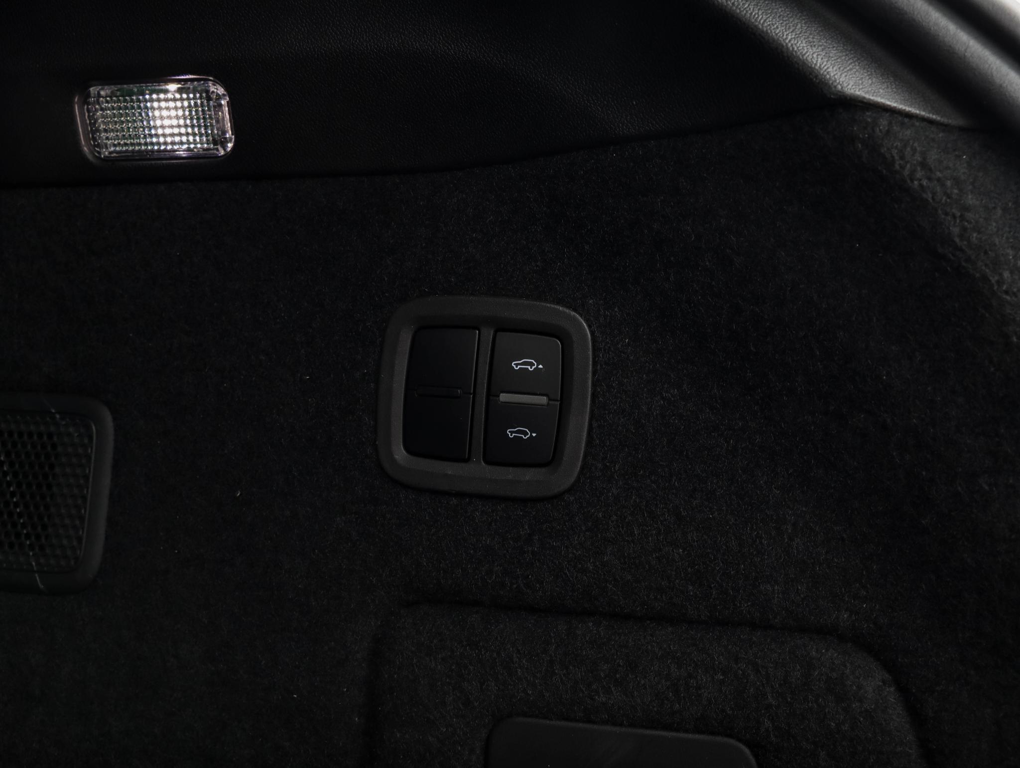 Foto van Porsche Cayenne E-hybrid