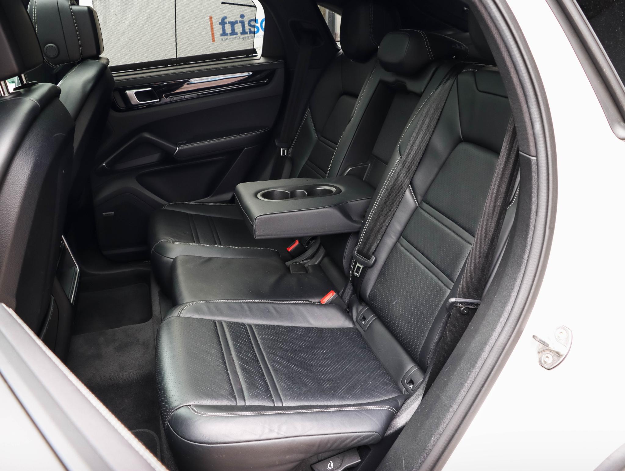Foto van Porsche Cayenne E-hybrid