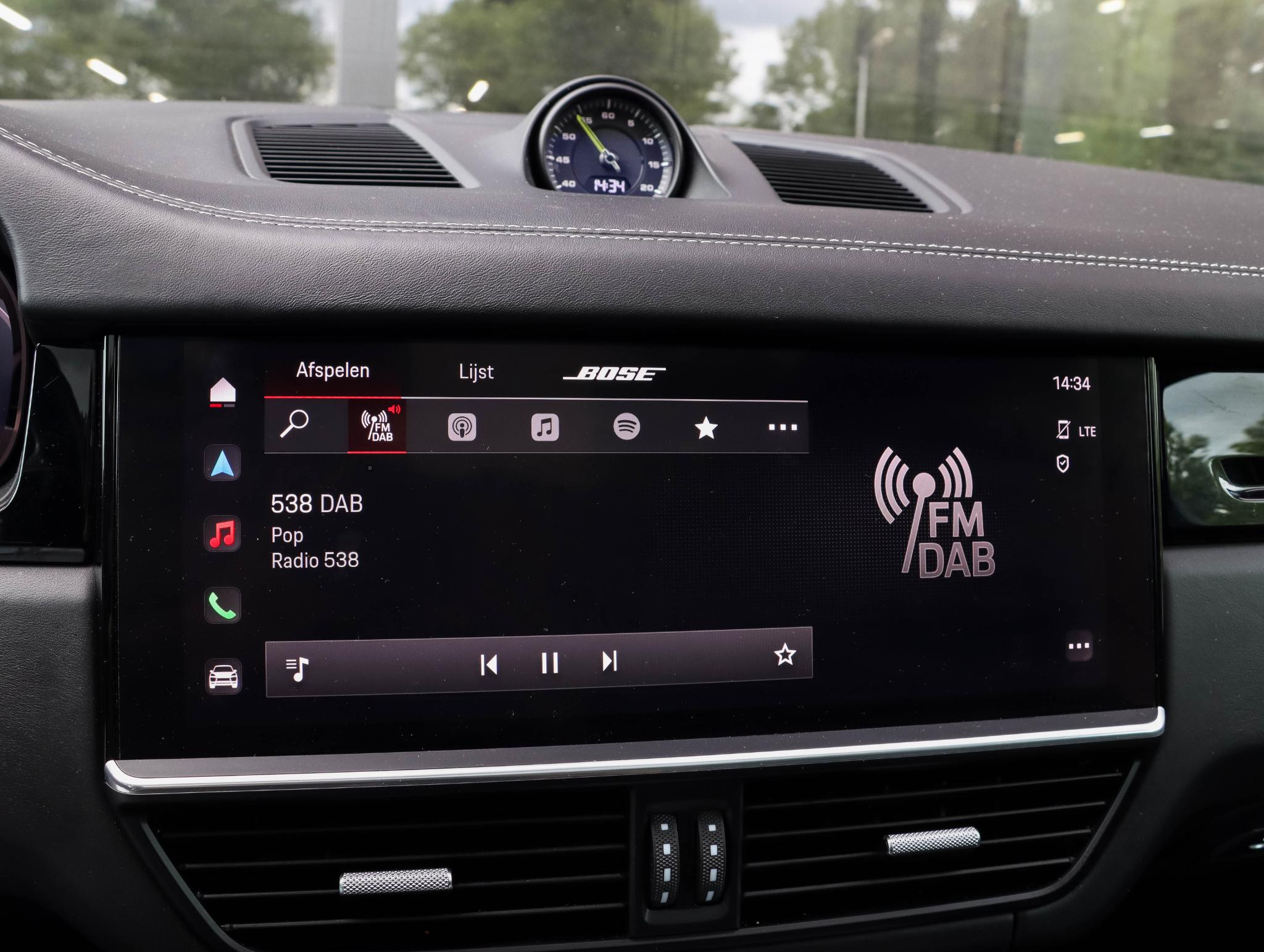 Foto van Porsche Cayenne E-hybrid