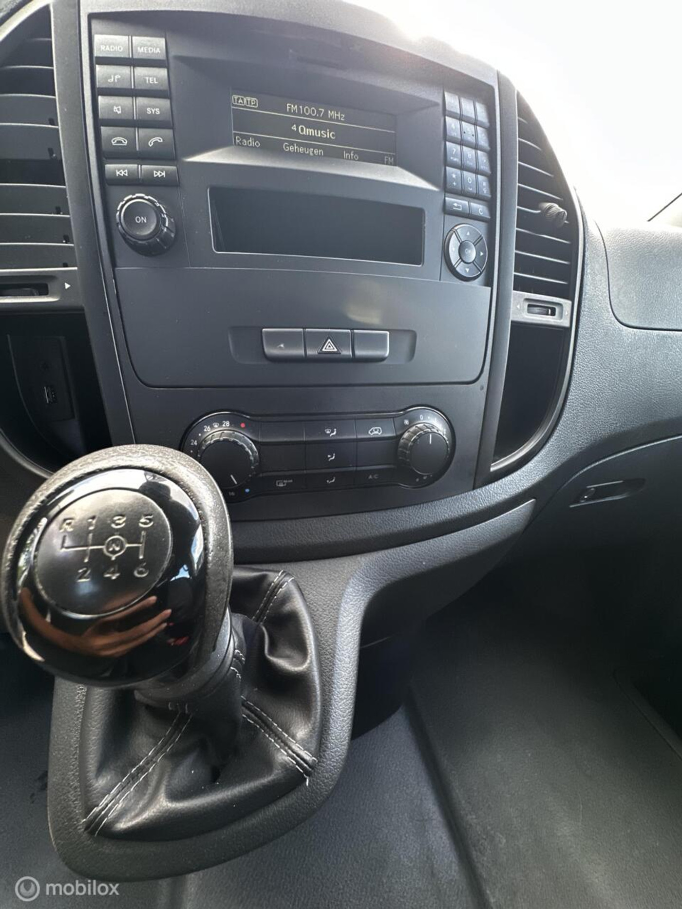 Foto van Mercedes-Benz Vito Tourer