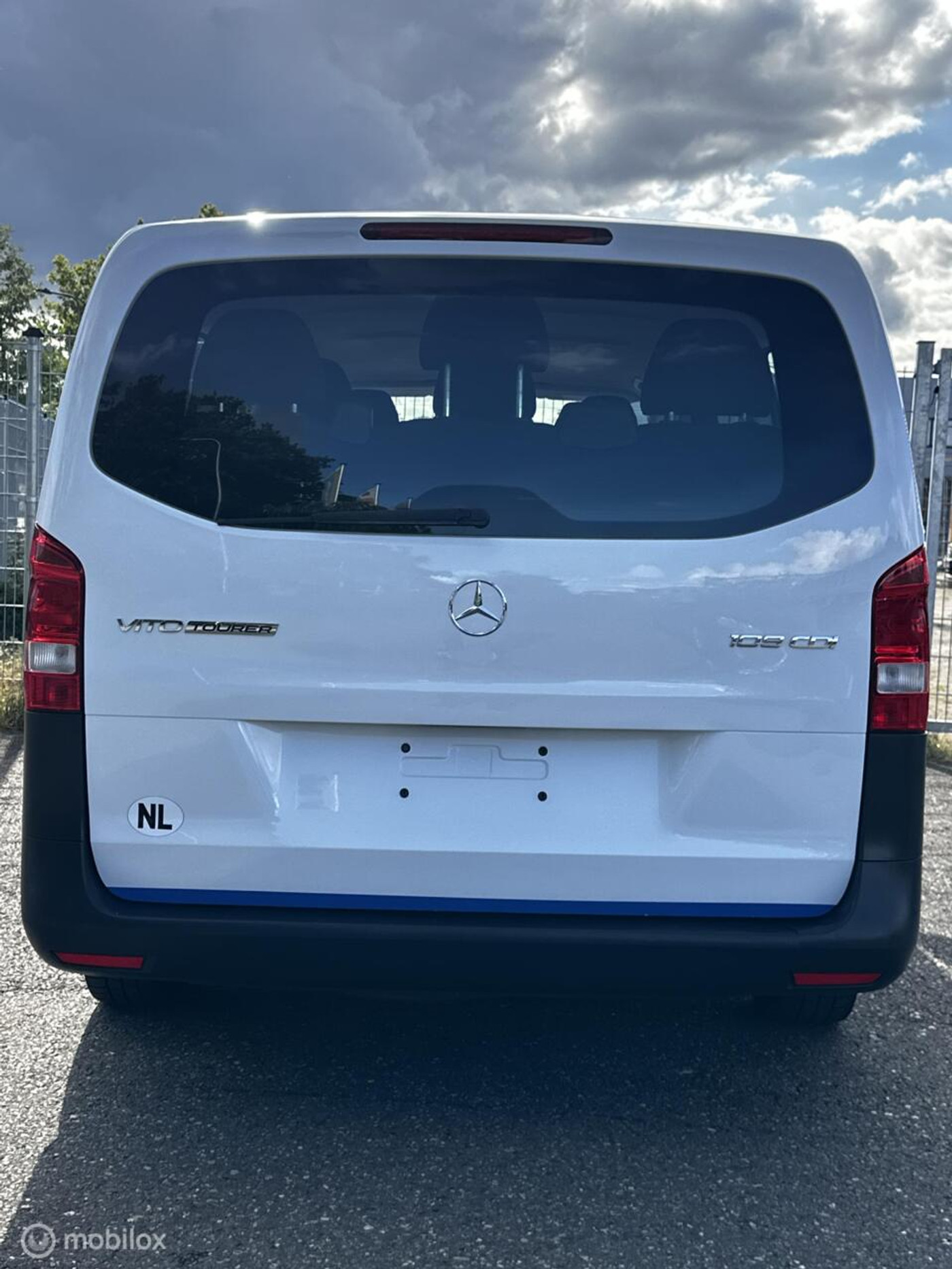 Foto van Mercedes-Benz Vito Tourer