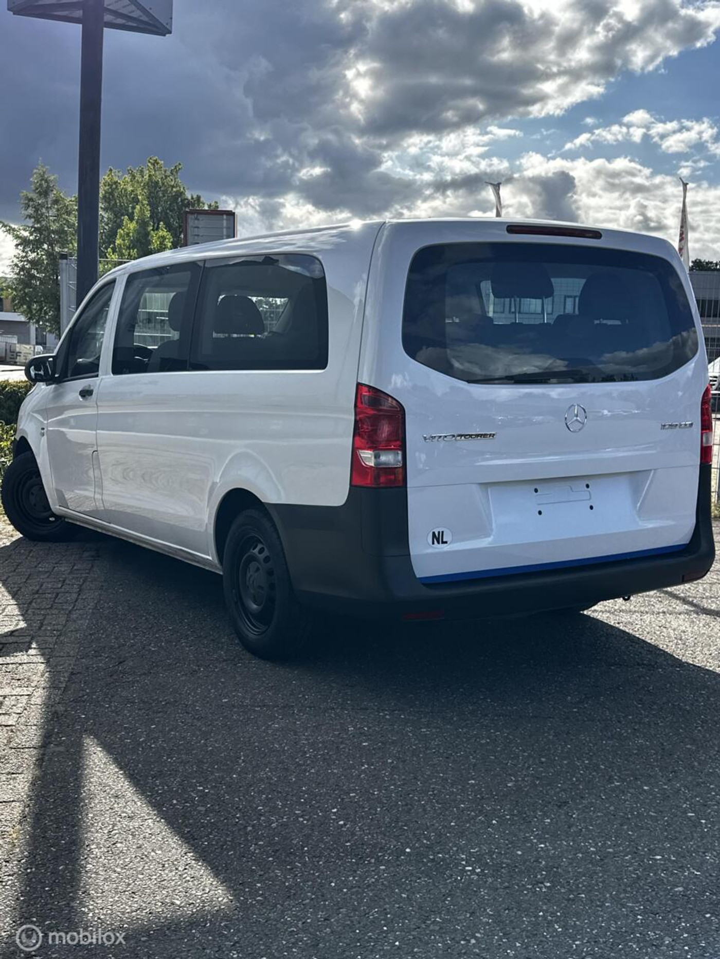 Foto van Mercedes-Benz Vito Tourer