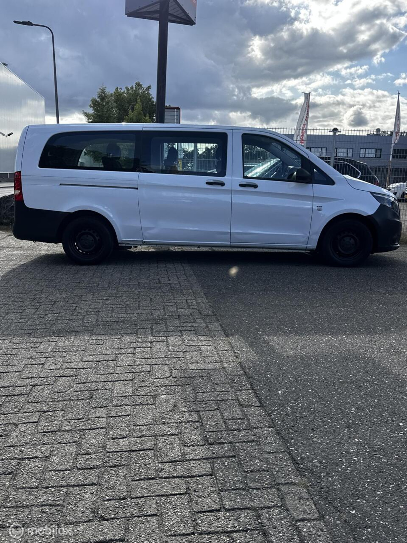 Foto van Mercedes-Benz Vito Tourer