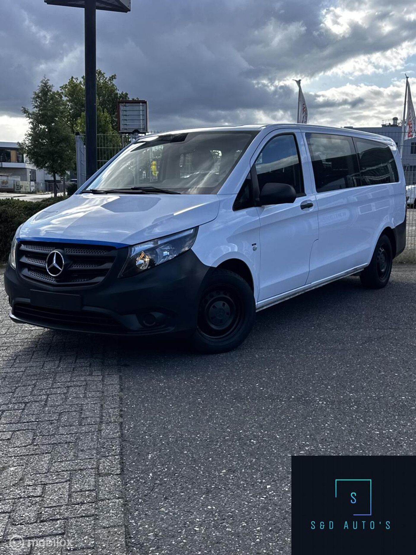 Mercedes-Benz Vito Tourer 109 BlueTEC Base Extra Lang / 9 pers. 2017 - voorkant
