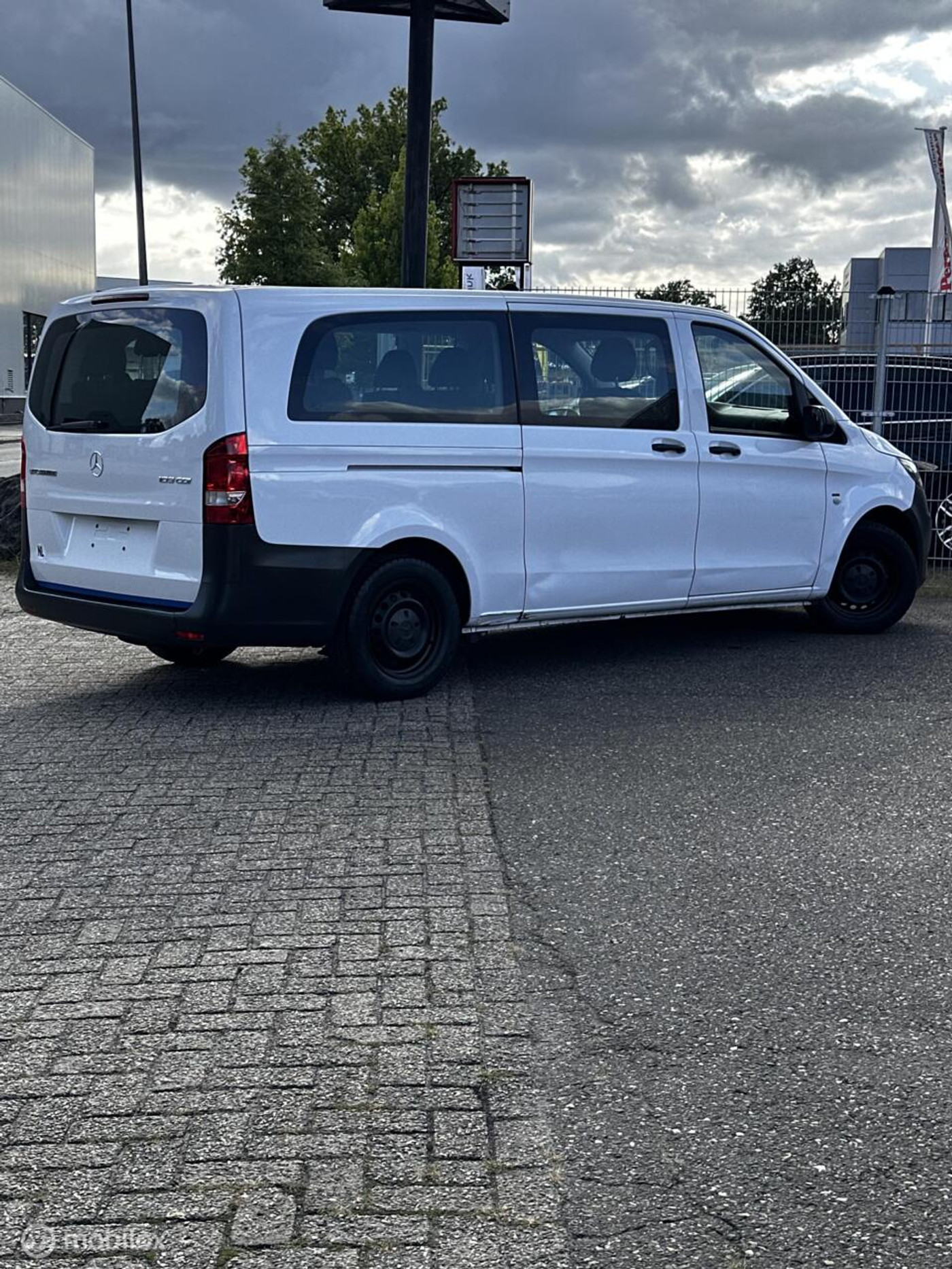 Foto van Mercedes-Benz Vito Tourer
