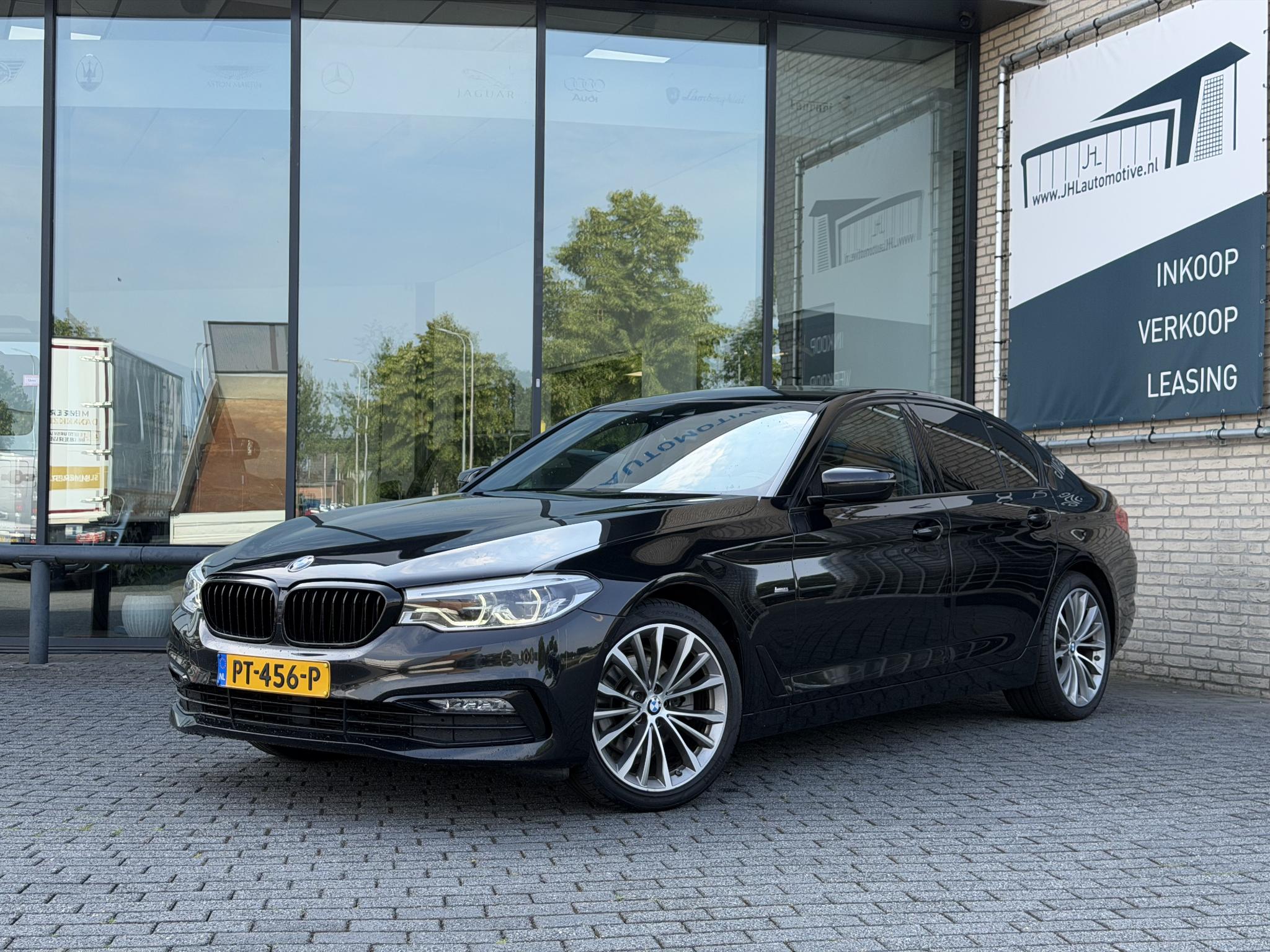 BMW 520d 520d High Executive*DAKJE*HUD*CRUISE*NAVI.PROF*LED 2017 - voorkant