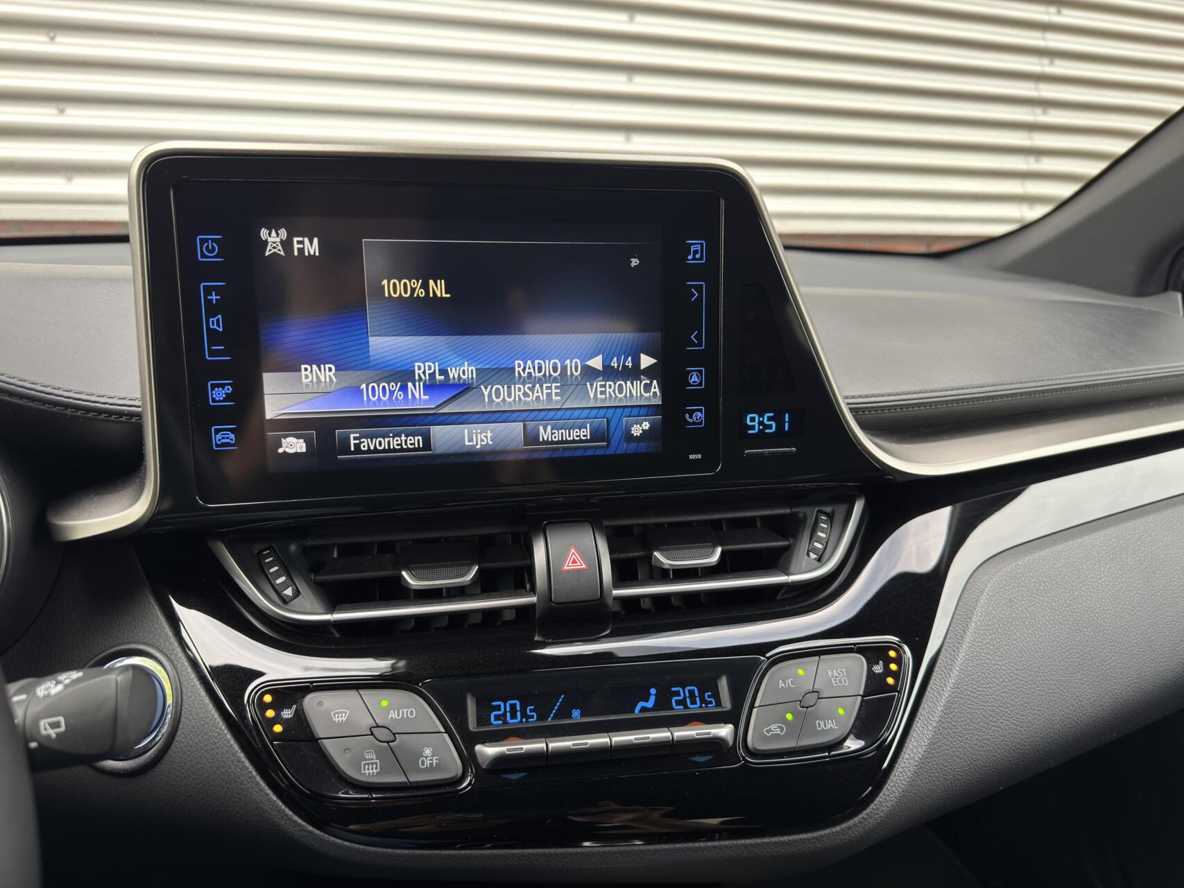 Foto van Toyota Toyota C-hr