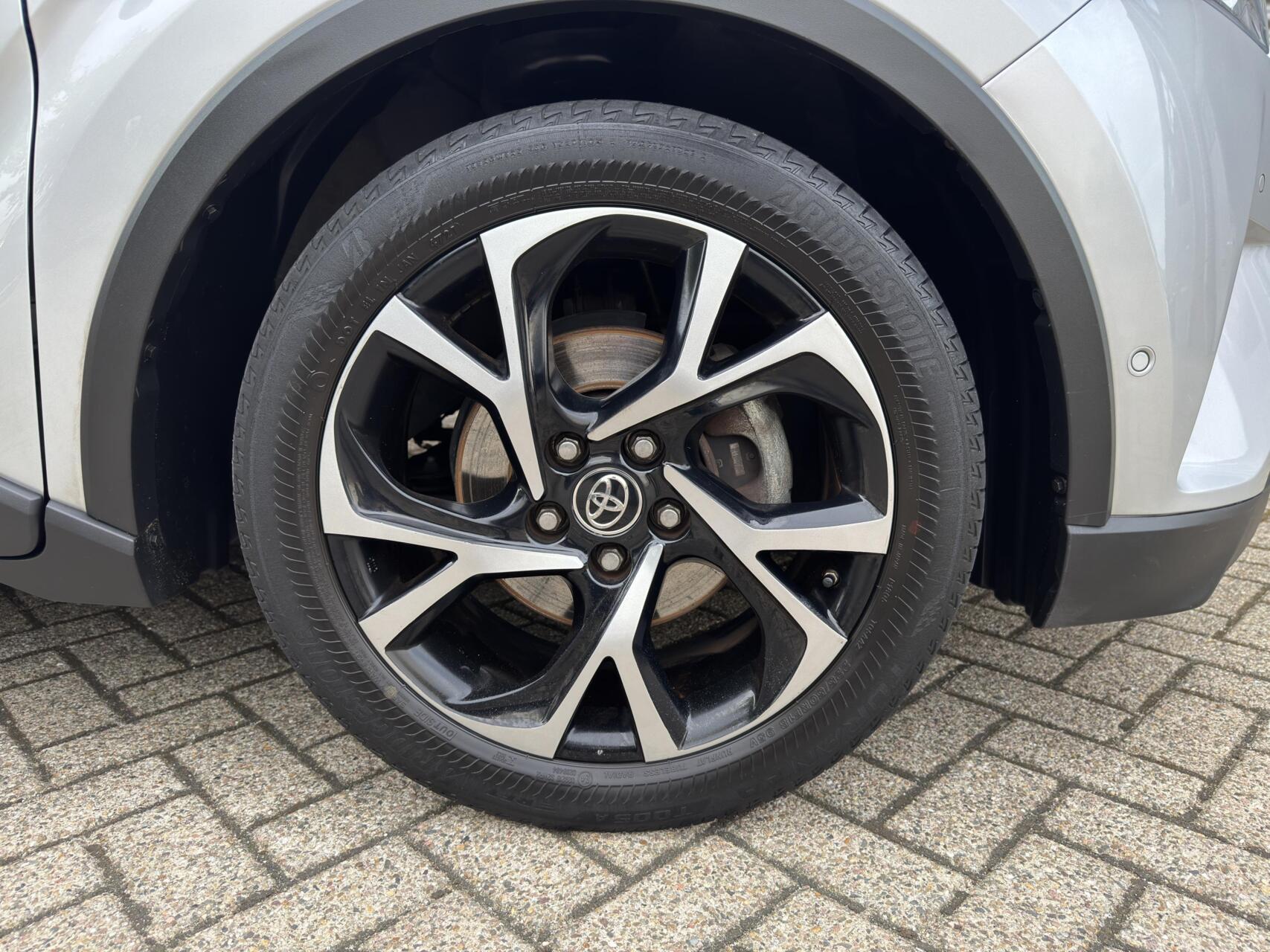 Foto van Toyota Toyota C-hr