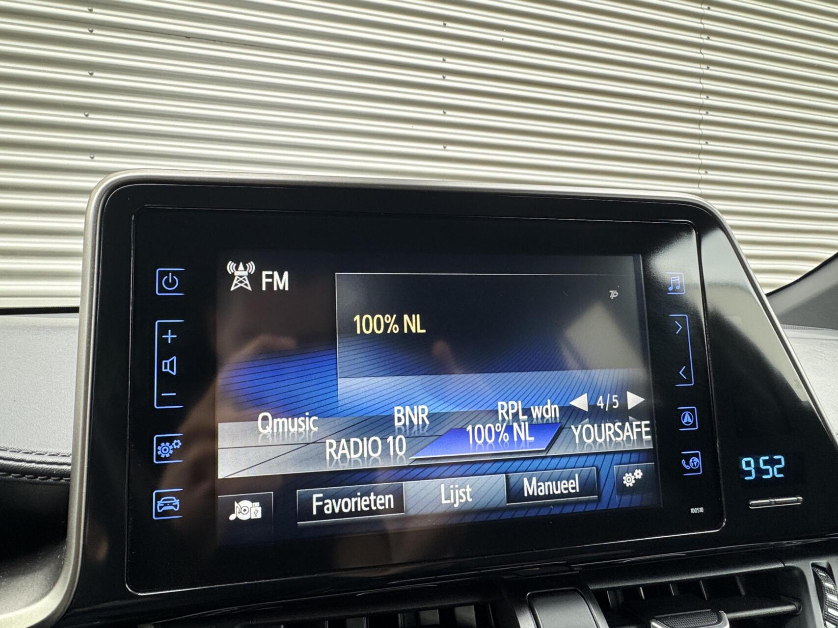 Foto van Toyota Toyota C-hr