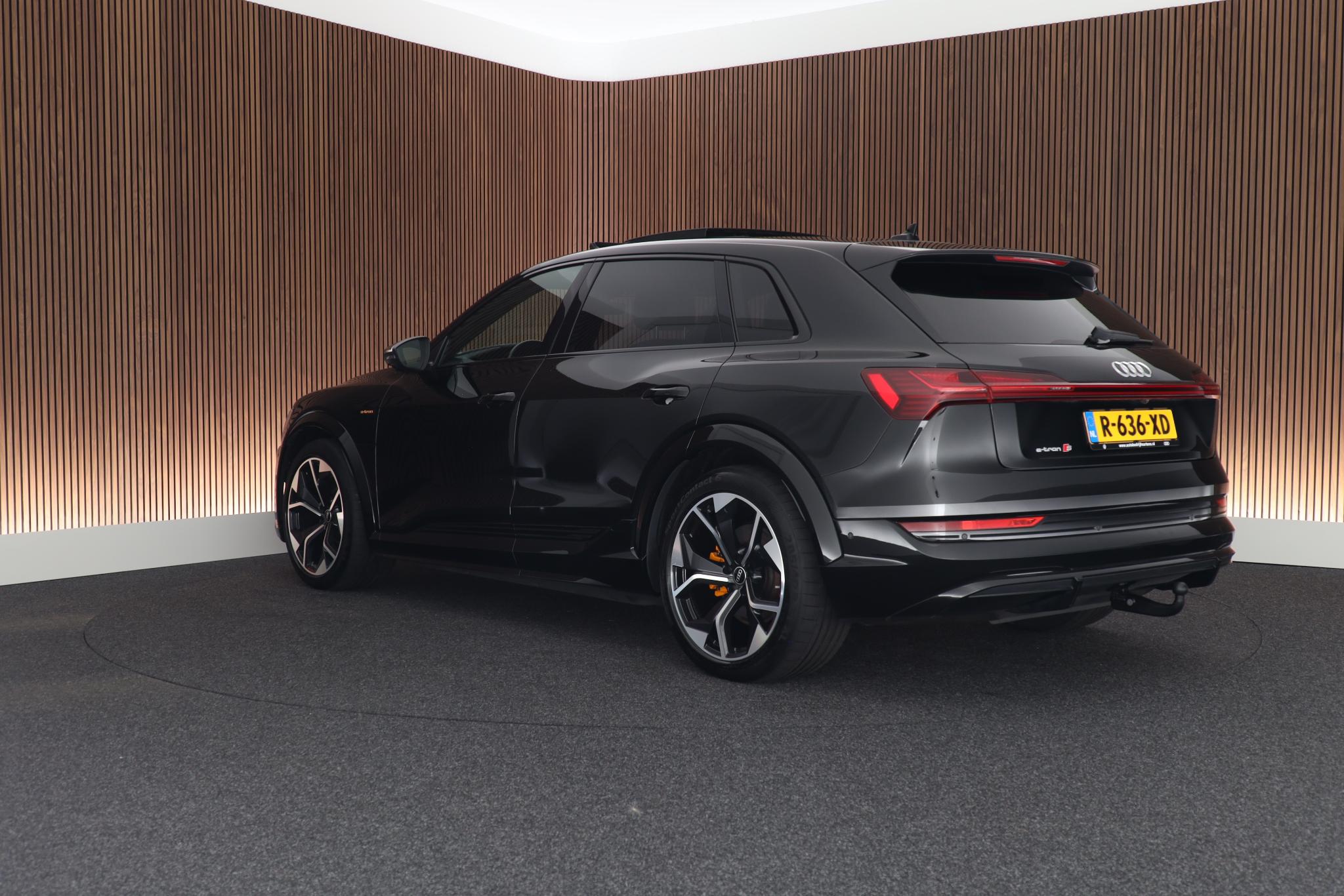 Foto van Audi E-tron S
